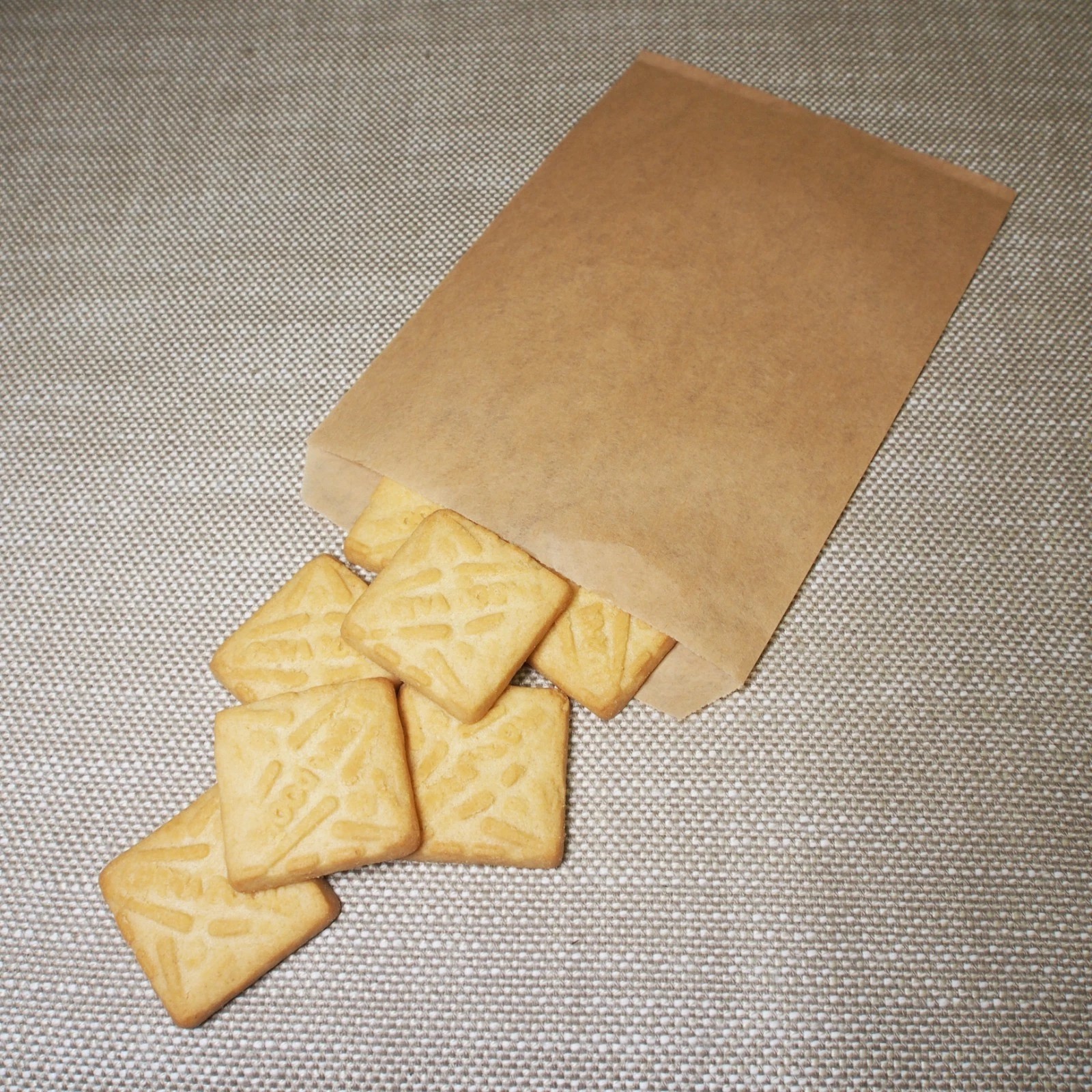 CuteBox White/Kraft Flat Paper Gift Bags 100pcs