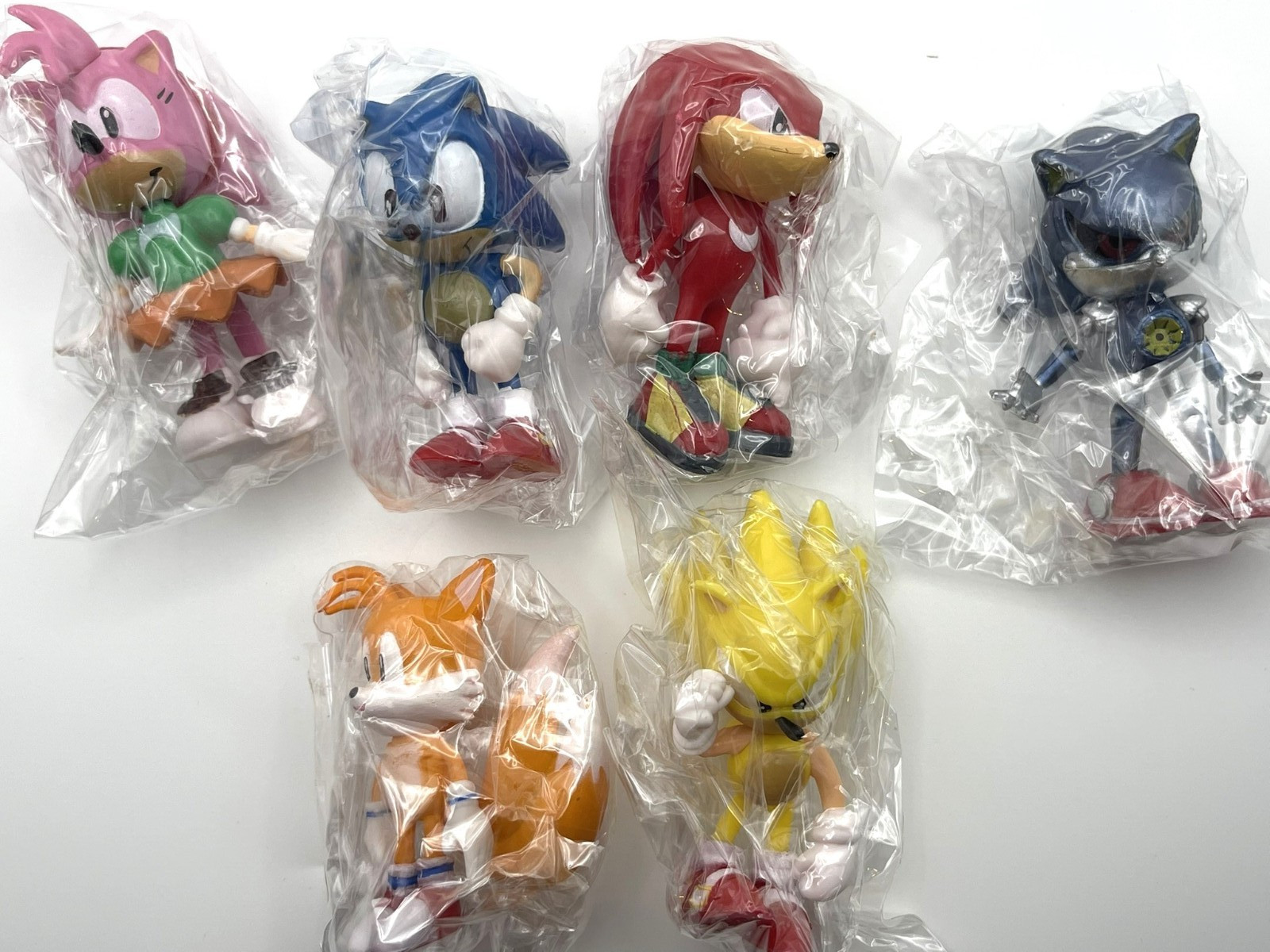 Sonic the Hedgehog Deluxe Cake Topper Set With Sonic and Friends 6 piece New