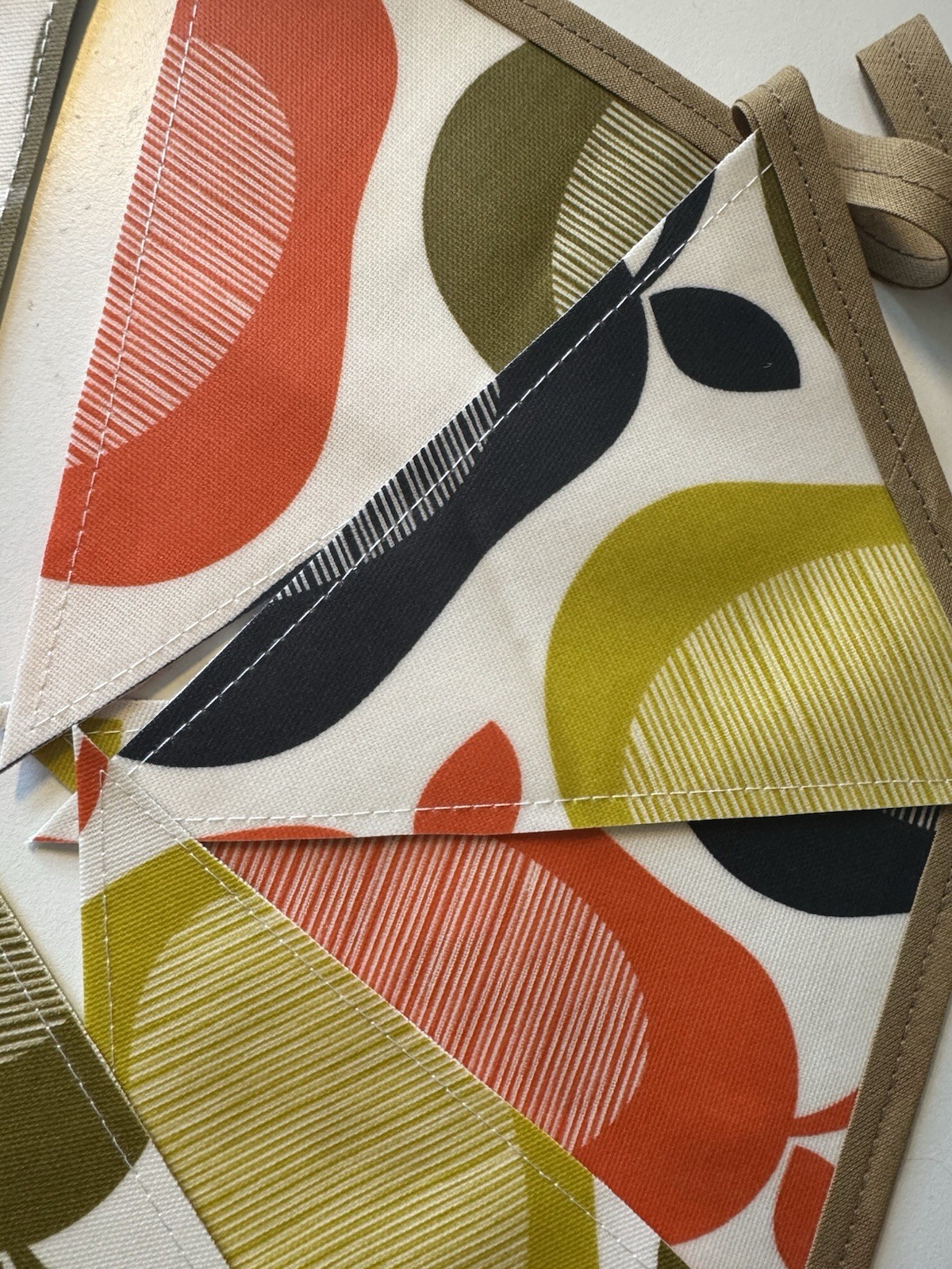 Handmade Oilcloth Bunting – Garden/Home – Contemporary – 3 Meters Double Sided