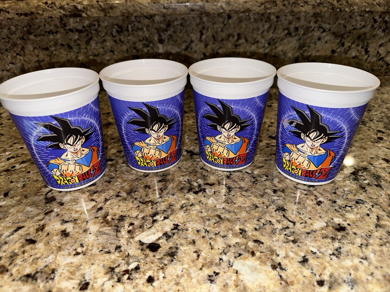 (4) DRAGON BALL Z 17oz Plastic Birthday Party Drink Goku NEW