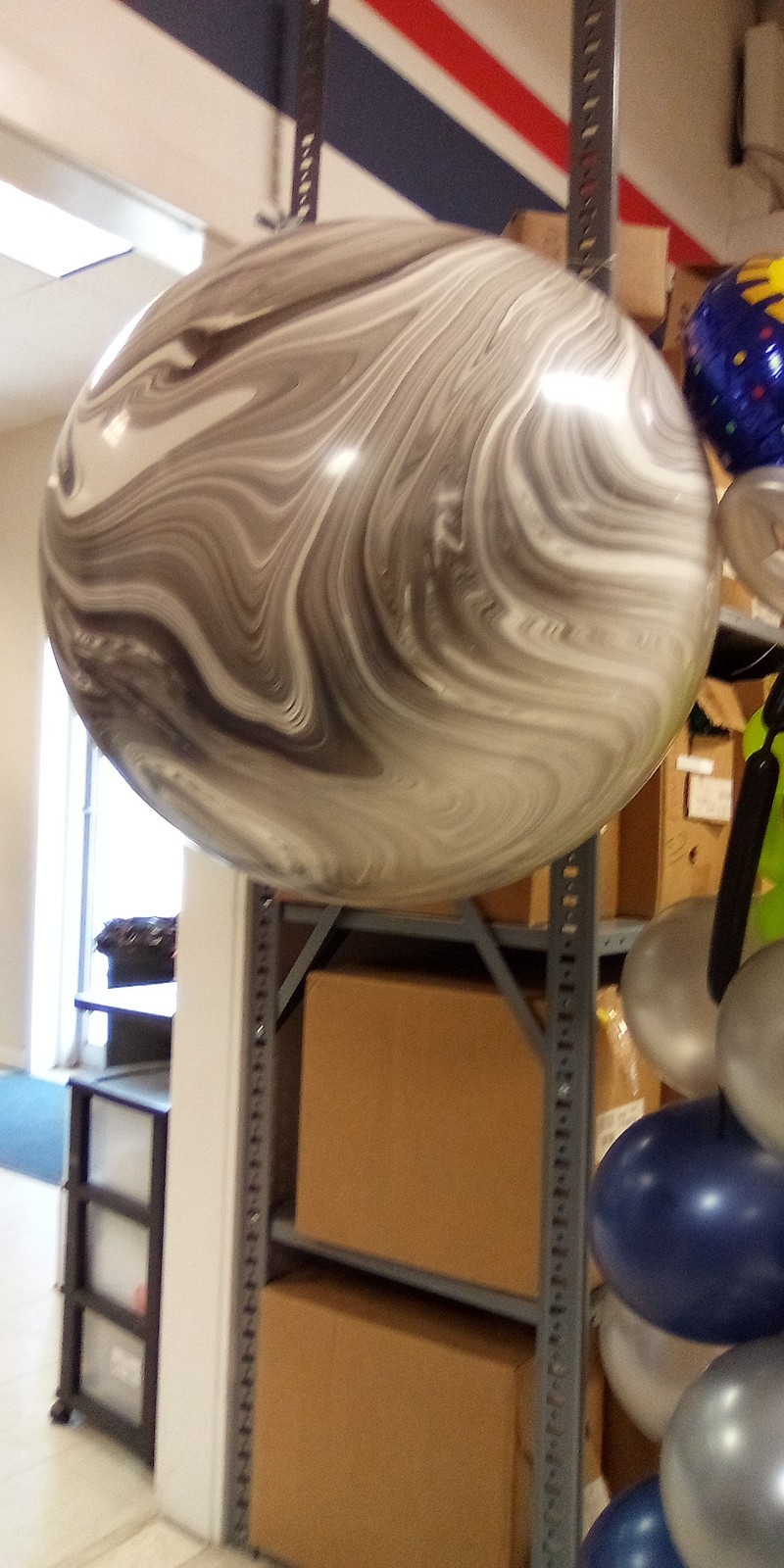 500Qualatex 16″2nds+(5)30″ Black & White Super Agate+100BSA/Pioneer Mandarin 100