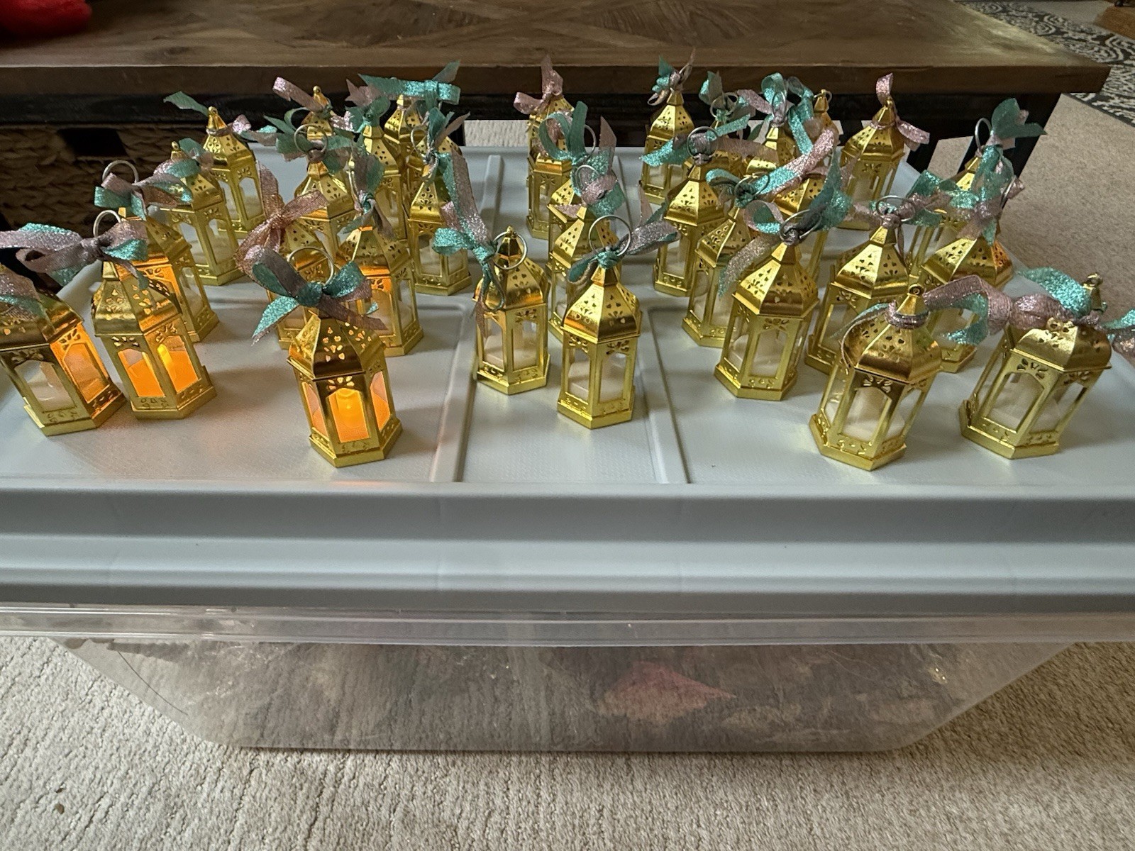 Gold Mini Plastic Lantern LED Tealight Party Decorations with Ribbon Bows (34)