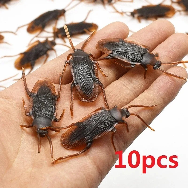 10 Prank Cockroaches Realistic Cock Roach Rubber Fake Creepy Bugs Gag Toy Joke
