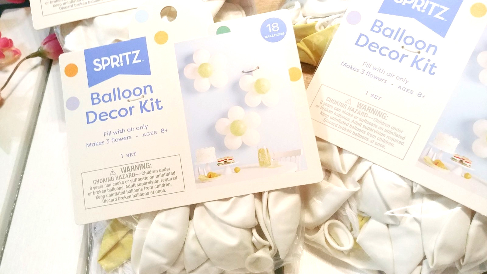 Target Spritz Balloon Decor Kits ~ Makes 18 Balloon Daisy Flowers