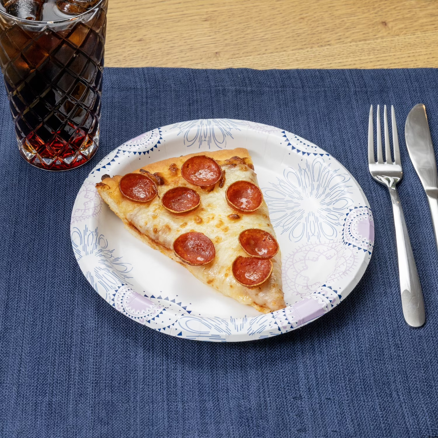 Great Value 8.5″ Everyday Disposable Paper Plates, 100 Count