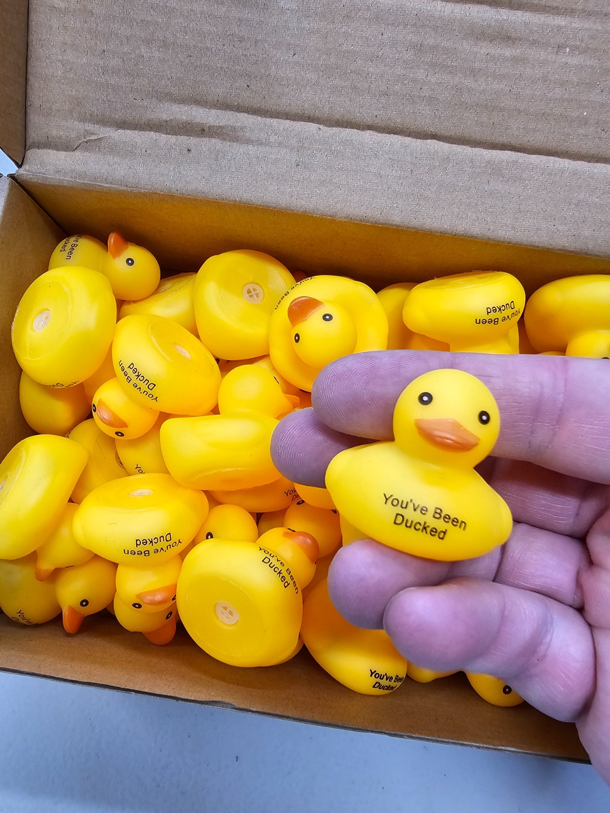 Large Lot of Small Squeaker Ducks Ducking Jeeps Jeep – Fast US Shipping