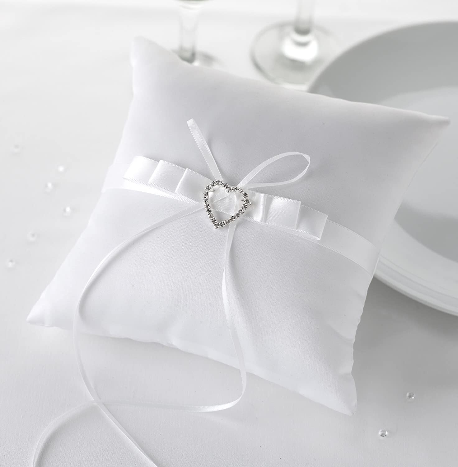 Neviti Wedding Contemporary Heart Ring Cusion