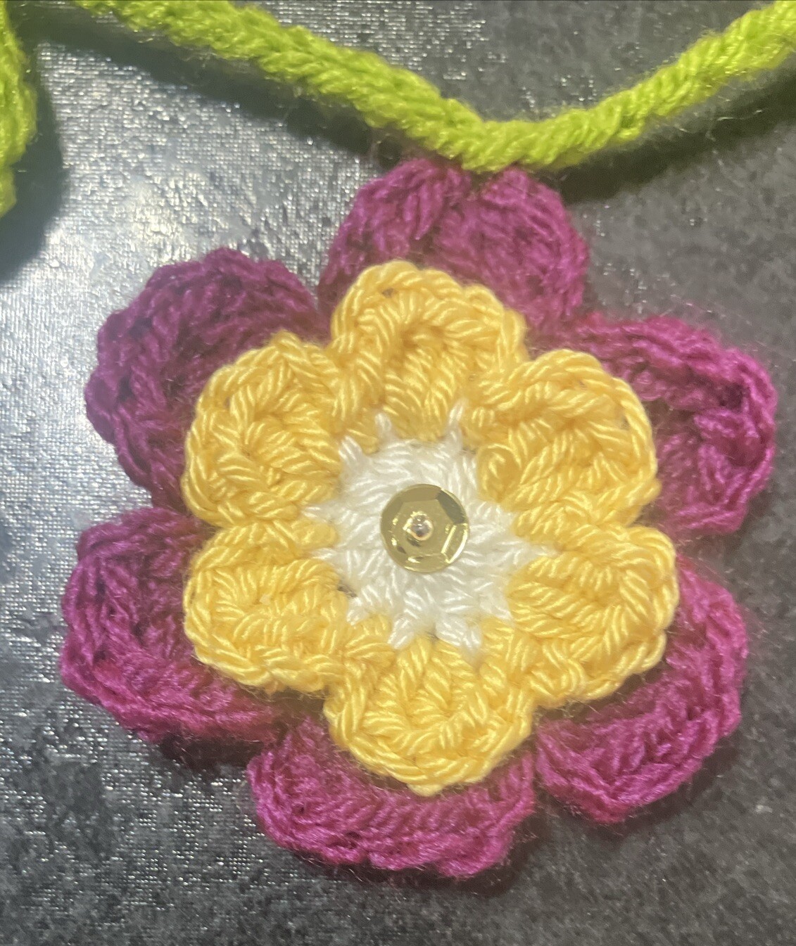 🌸 NEW hand Crochet Flowers Bunting Leaf sequins camper 34” SUMMER window Gift