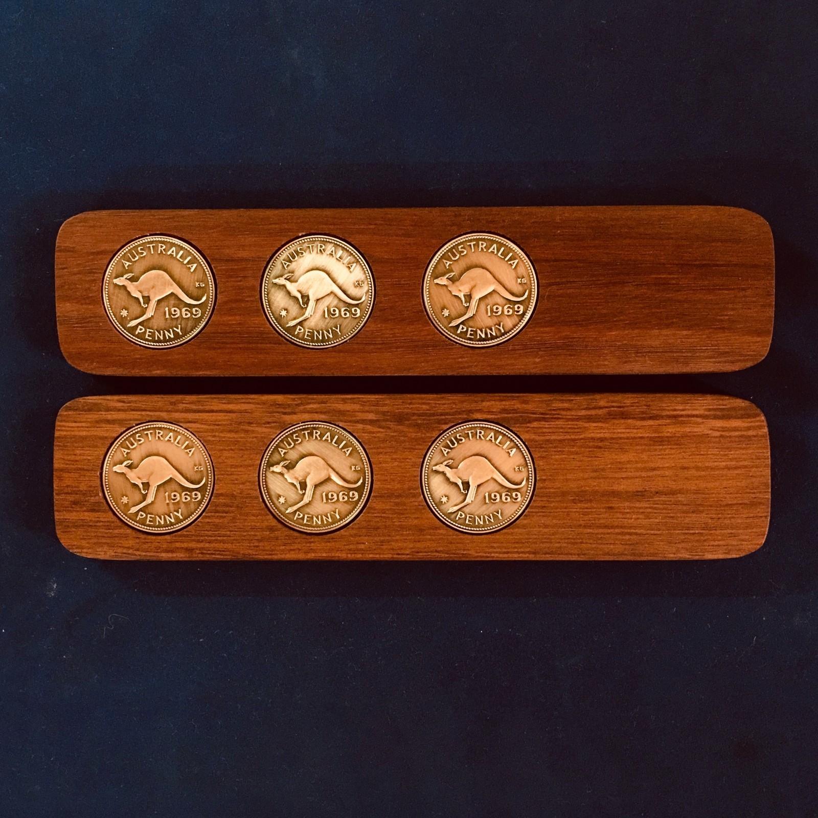 50th Birthday Gift Present Hardwood Two-Up Game 1974 Australian Pennies two up