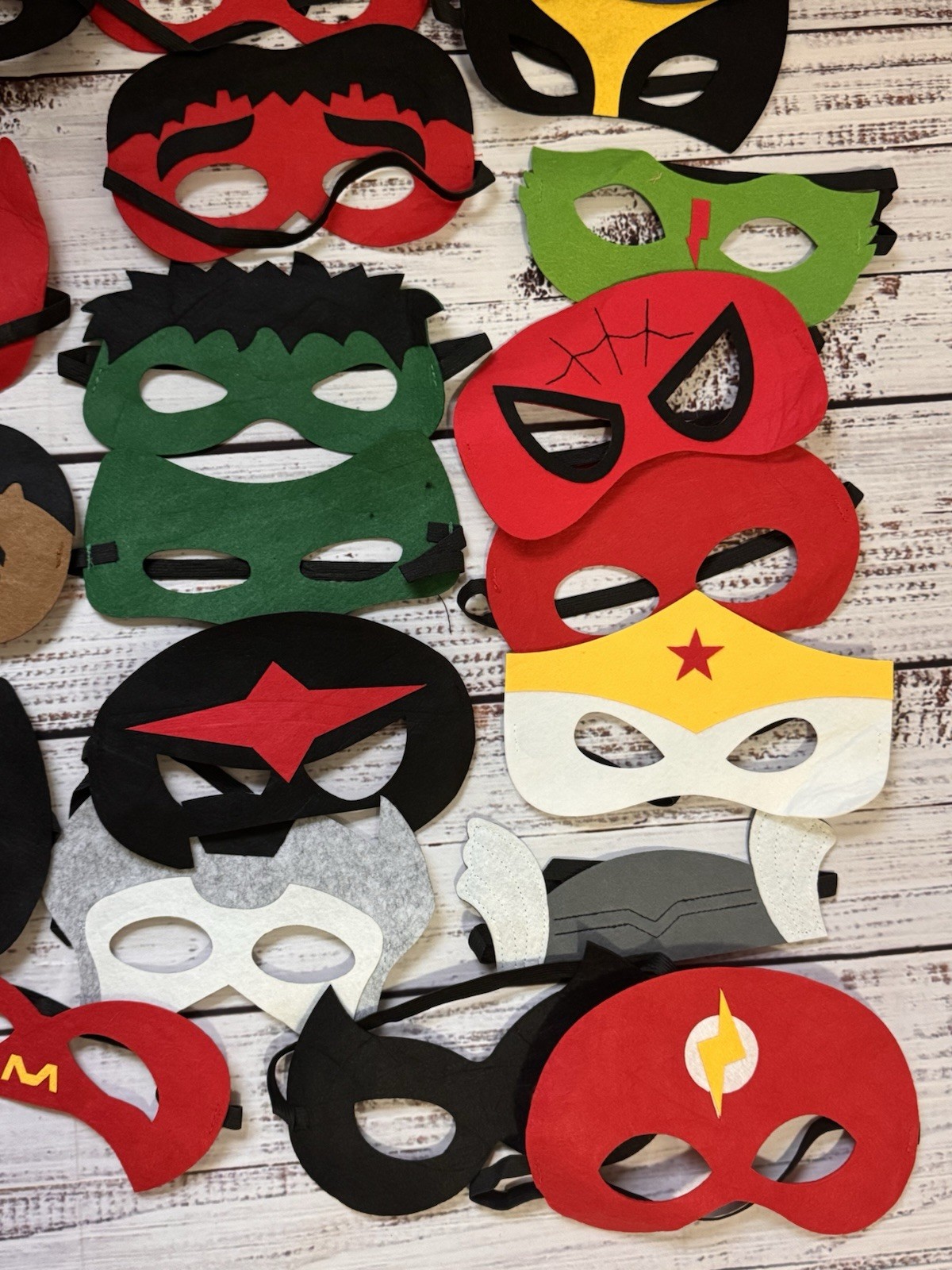 30 Pcs Party Pack Kids Superhero Masks, Birthday Party Favors, Costume NEW