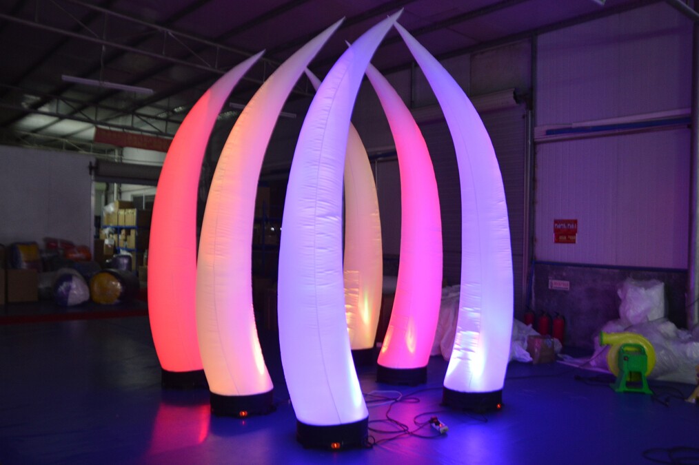 Inflatable LED Tusk Decoration Lighting Ivory Pillar for Advertising Stage Event