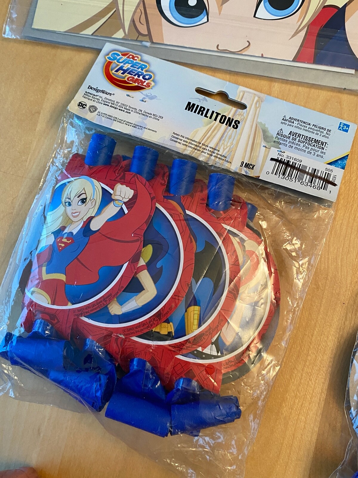 DC MARVEL SUPER HERO GIRLS BLOWOUTS PARTY FAVORS AND GAMES SET OF 2 EACH