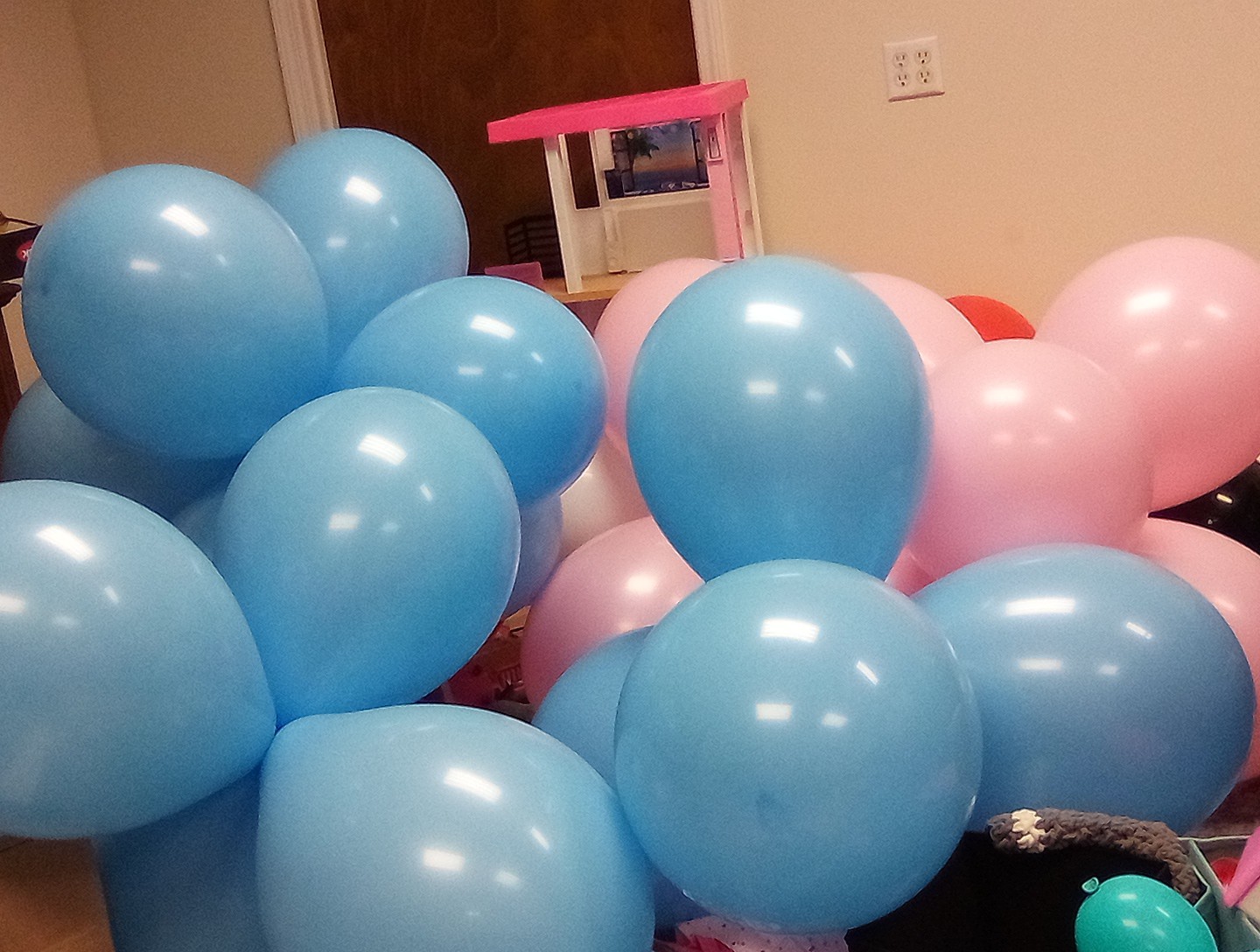 Qualatex Pink & Blue 16″(50) Great 4 Decorating 2nd’s some have Slight Color Run