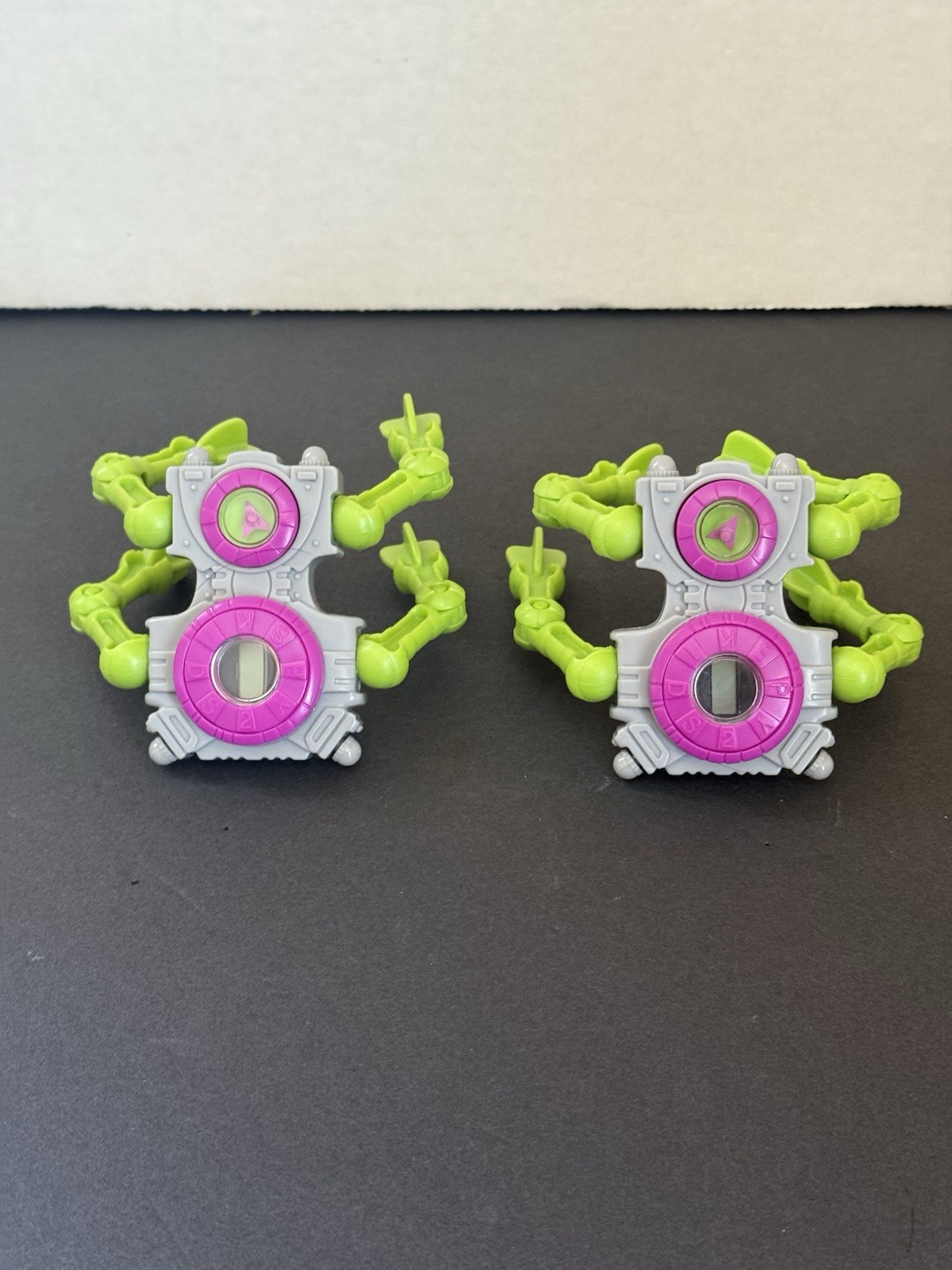 McDonald’s Spy Kids Double Agent Watch Compass 2002 Island Of Lost Dreams (TWO)