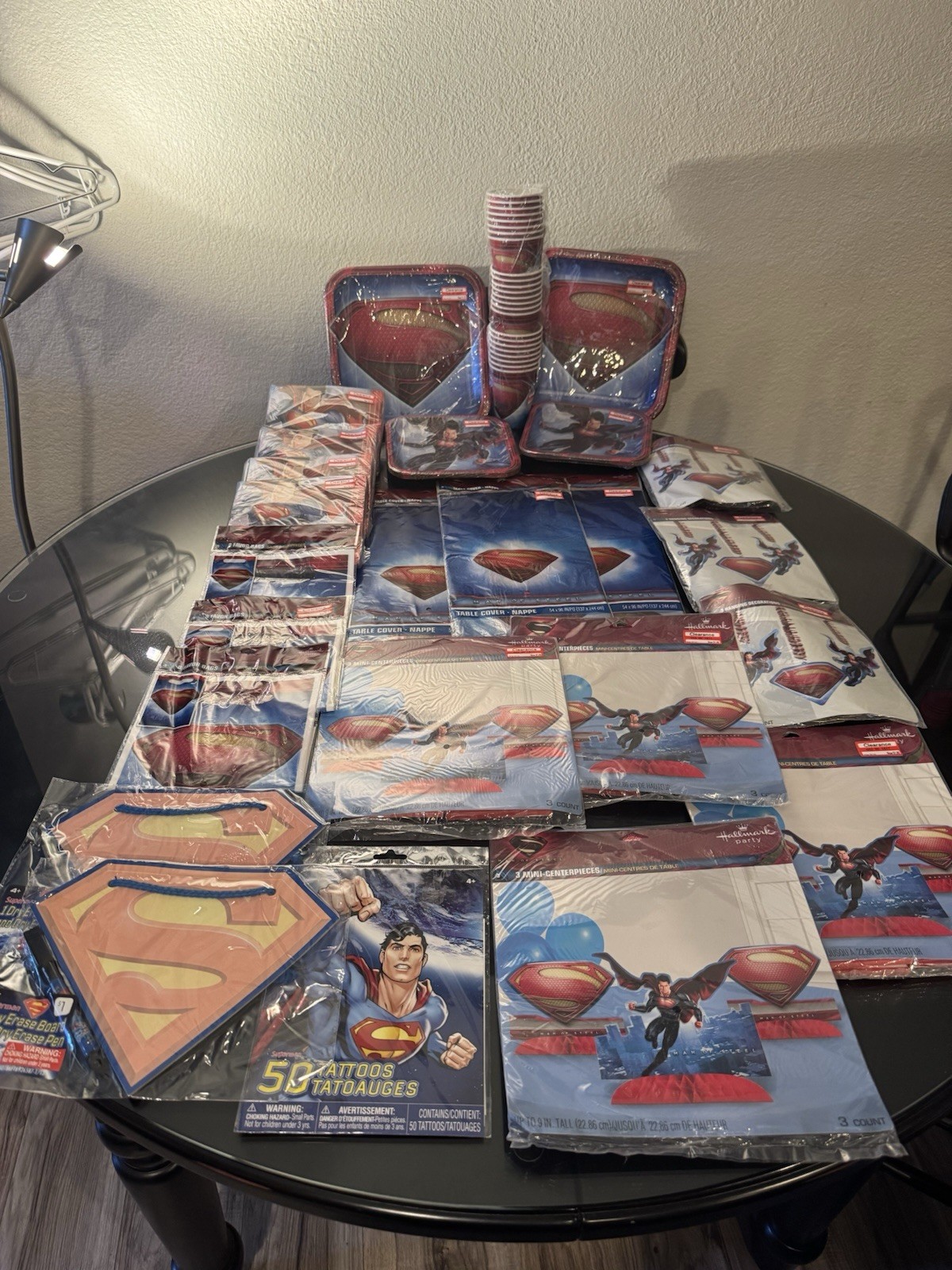220 Pcs Superman Birthday Party Supplies Decoration Plates Napkins Table Cover