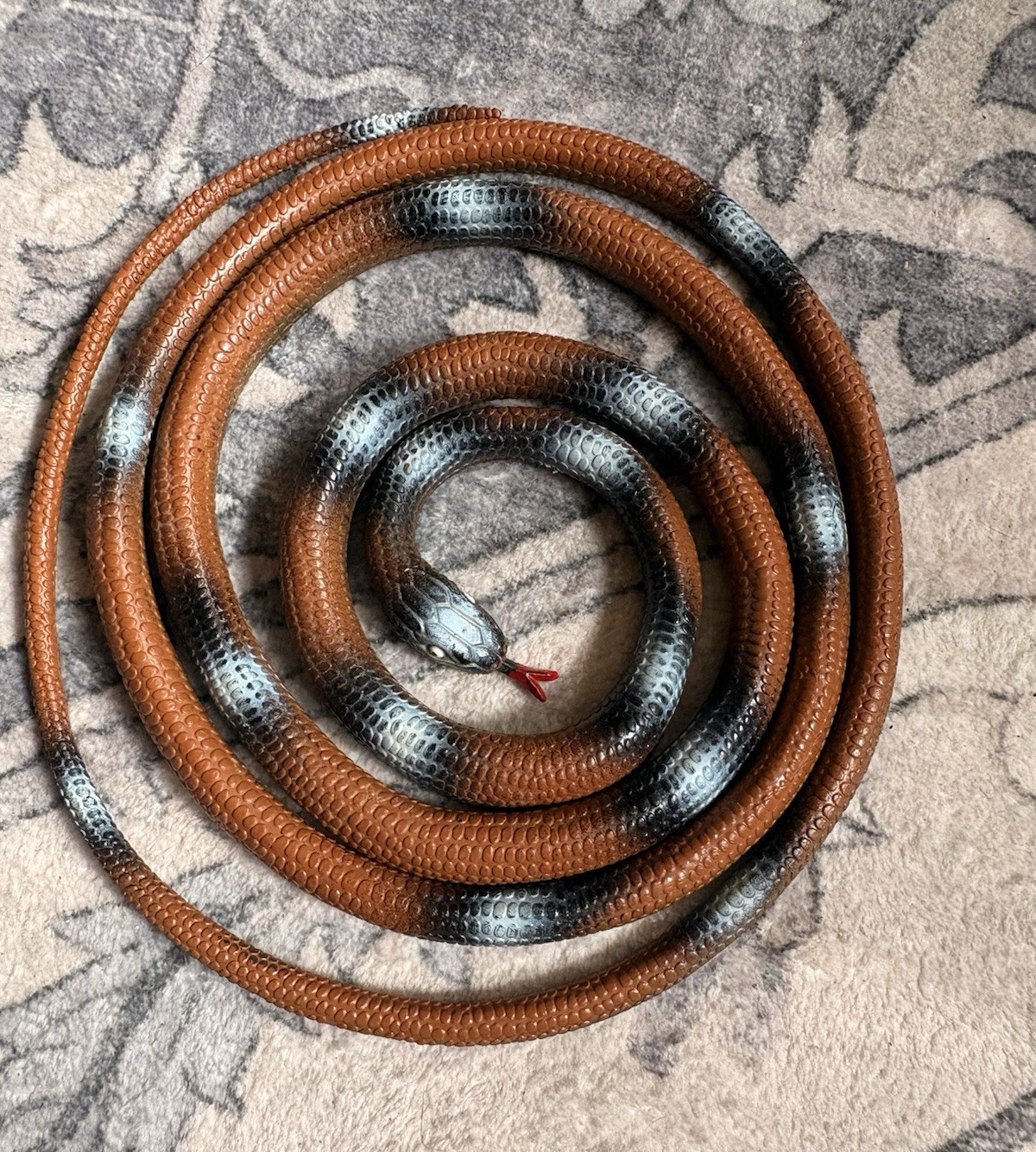 Fake Snake Prank Gag Toy Coiled Brown & Black Plastic 1 yard