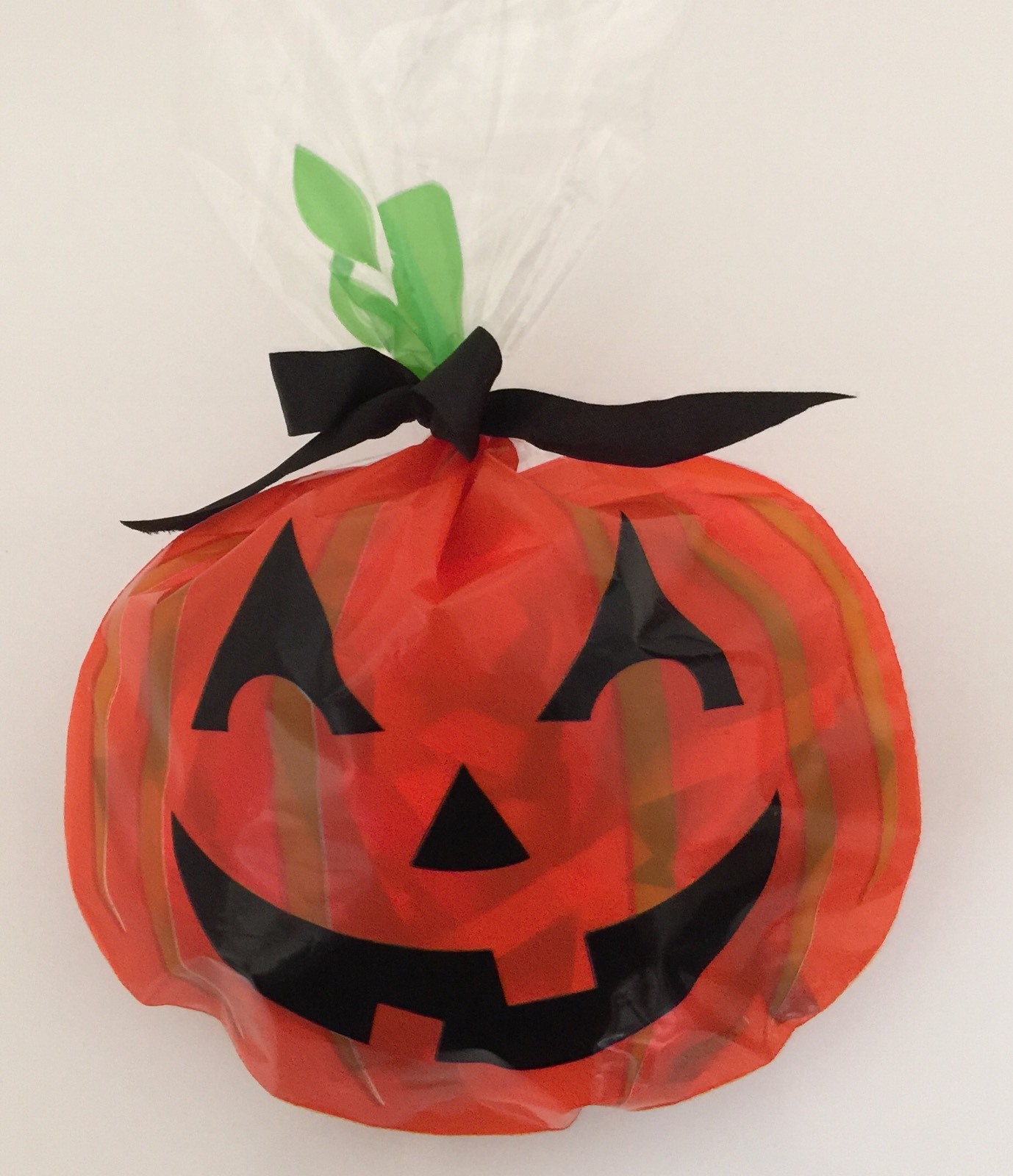Pack Of 6 HALLOWEEN PUMKIN TREAT CELLO BAGS trick or treat sweets goodies