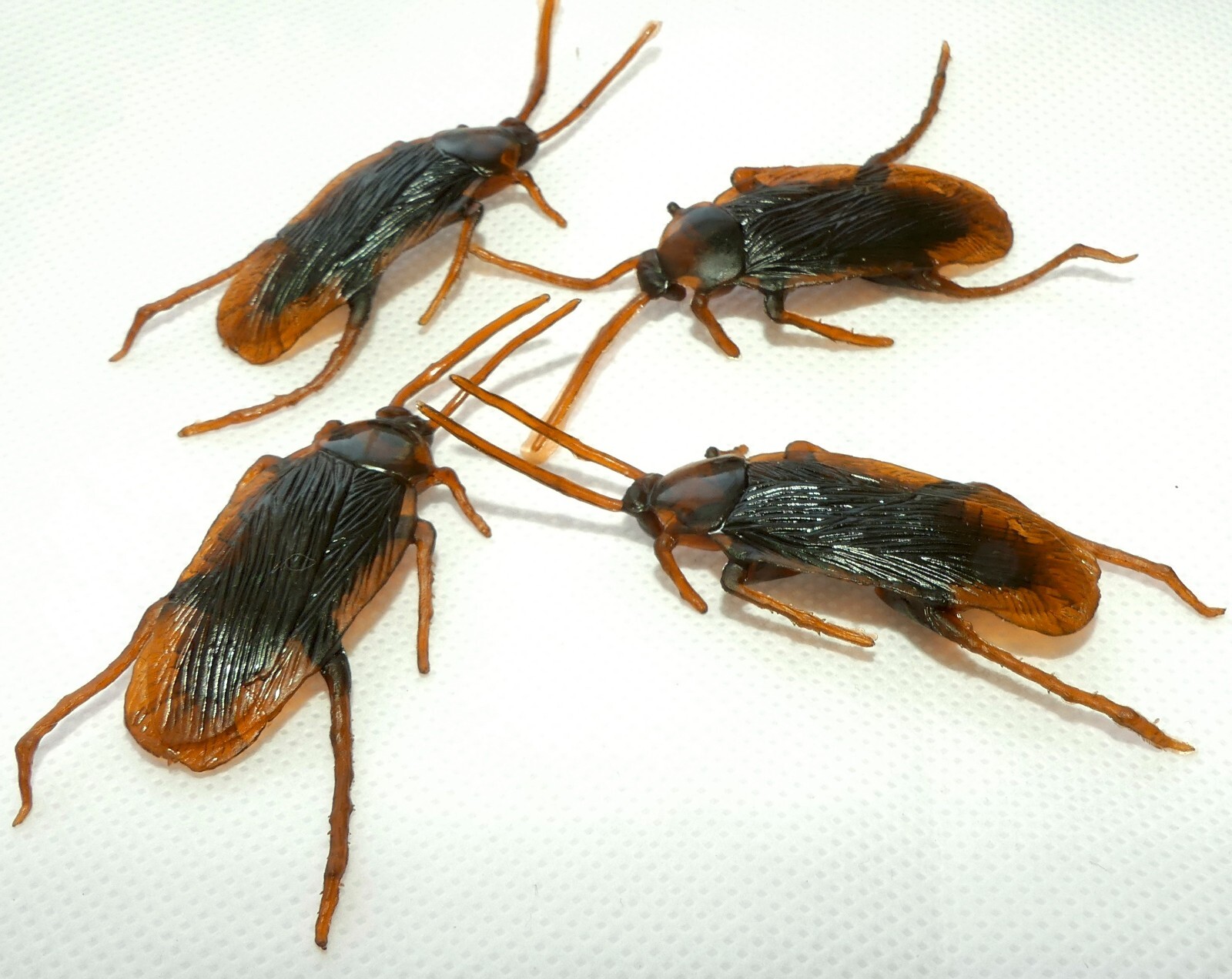 10 PIECES Fake Cockroaches-Real Looking Gag Gift Prank-Gross Creepy FAKE BUGS