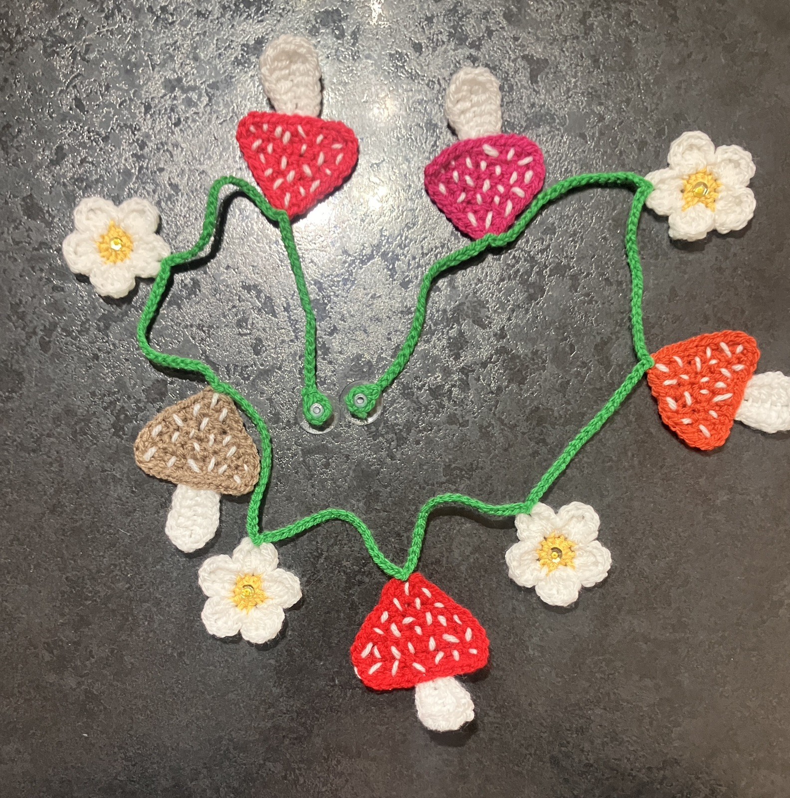 🍄 🌼 NEW! hand crochet bunting Daisy toadstool Mushrooms SUMMER gift camper