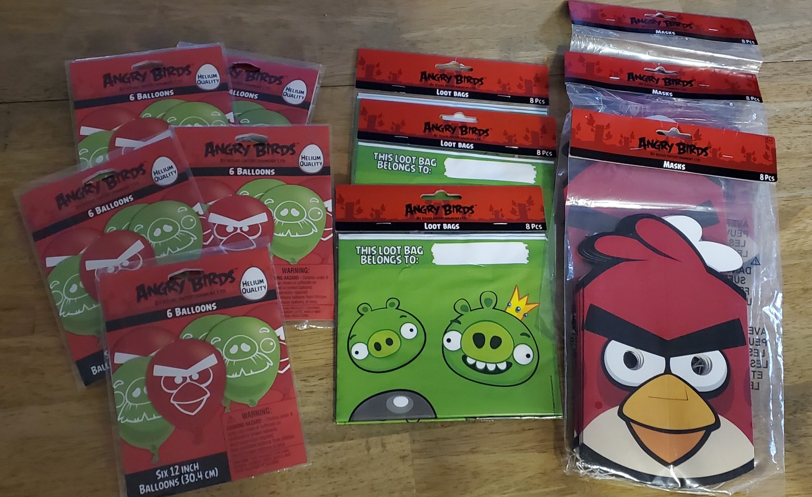 Angry Birds Party Masks, Loot Bags & Balloons NEW