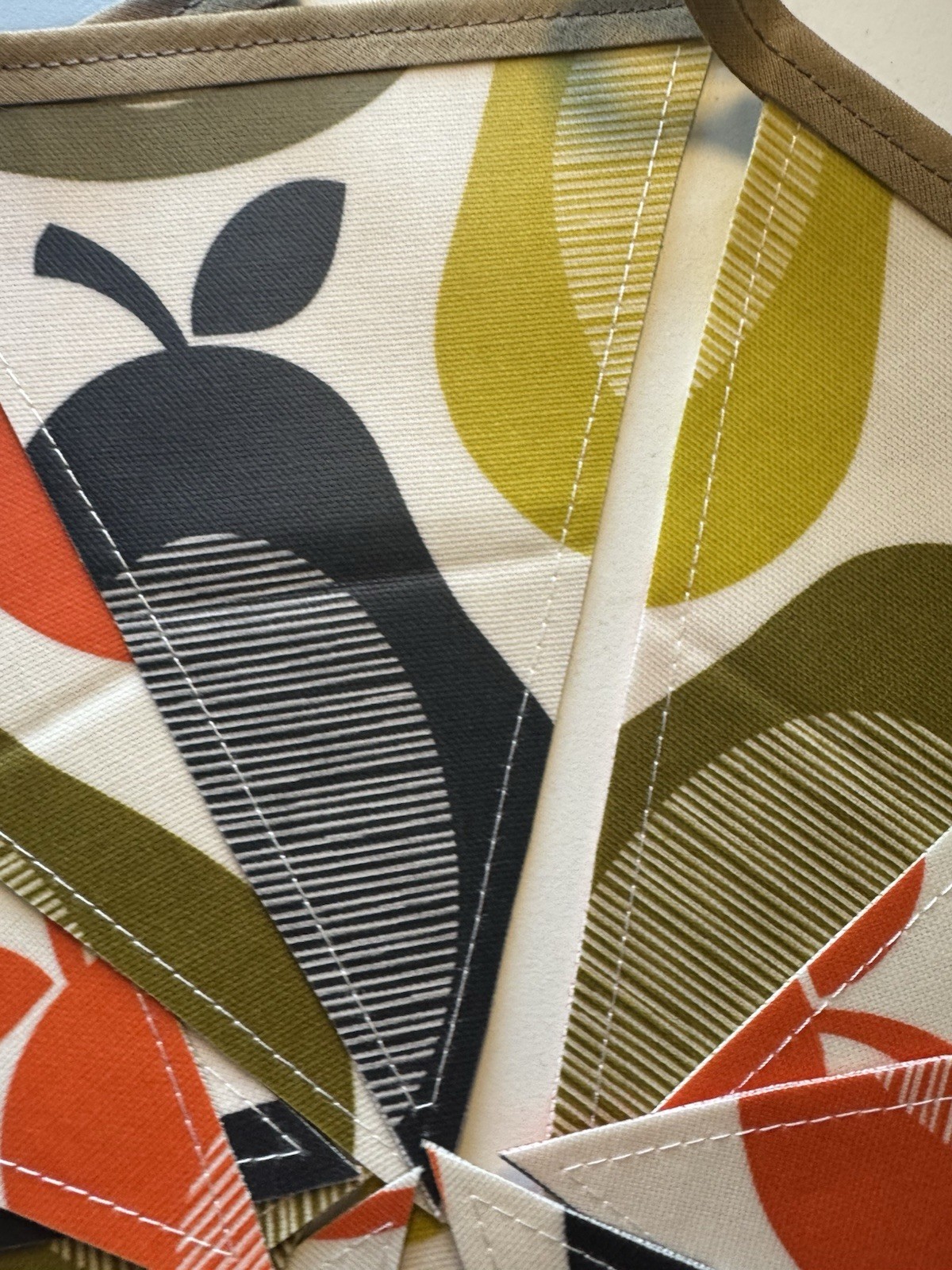 Handmade Oilcloth Bunting – Garden/Home – Contemporary – 3 Meters Double Sided