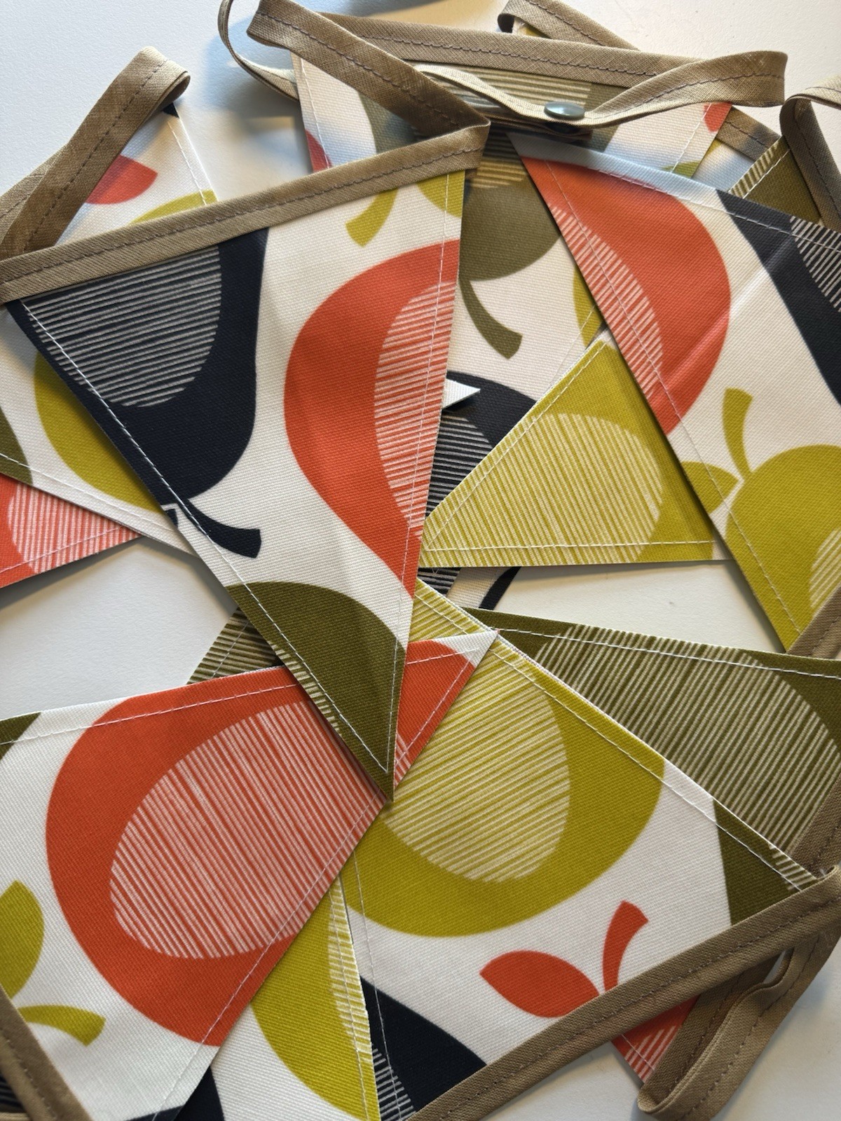 Handmade Oilcloth Bunting – Garden/Home – Contemporary – 3 Meters Double Sided