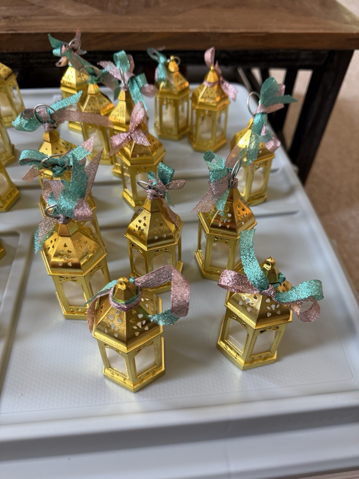 Gold Mini Plastic Lantern LED Tealight Party Decorations with Ribbon Bows (34)