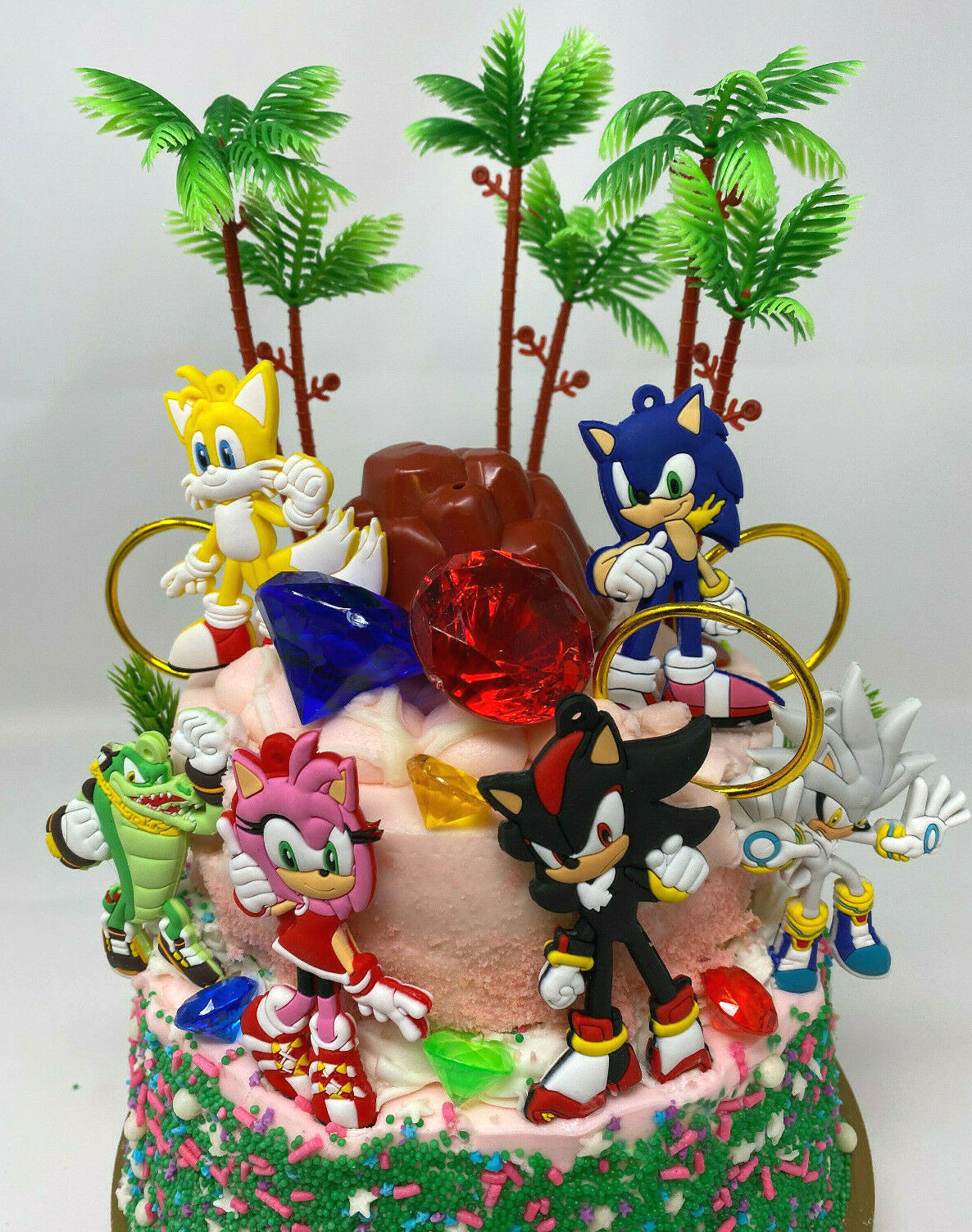 Sonic The Hedgehog Deluxe Birthday Cake Topper Set **BRAND NEW**