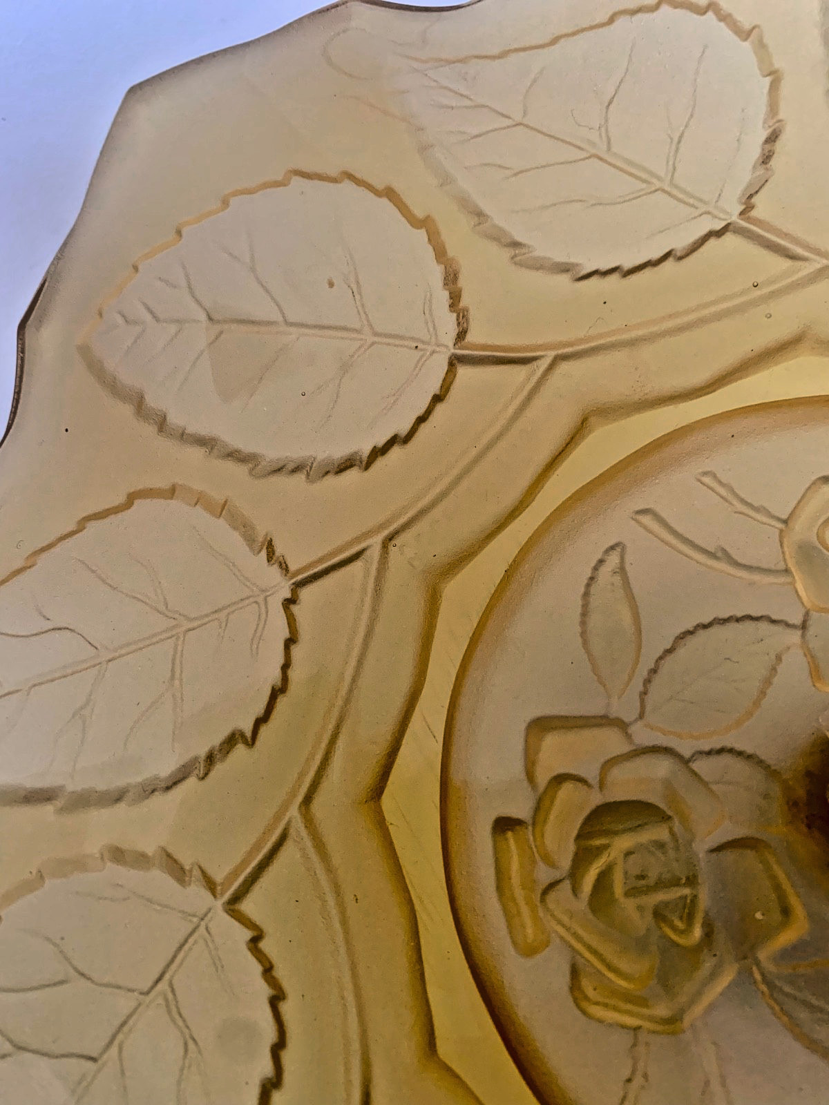 Vintage Mid 20th Century art deco stye amber frosted glass cake stand