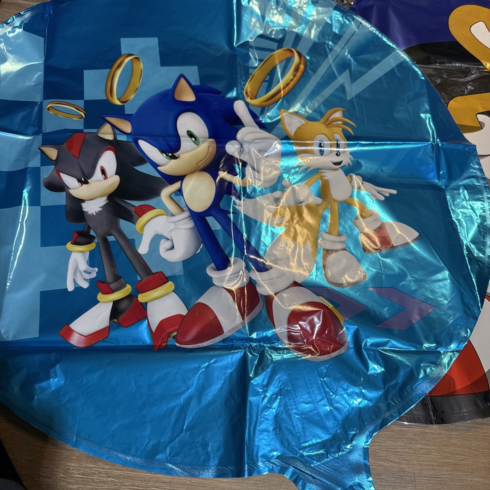 3 piece sonic the hedgehog 26” & 17”Mylar foil birthday balloons