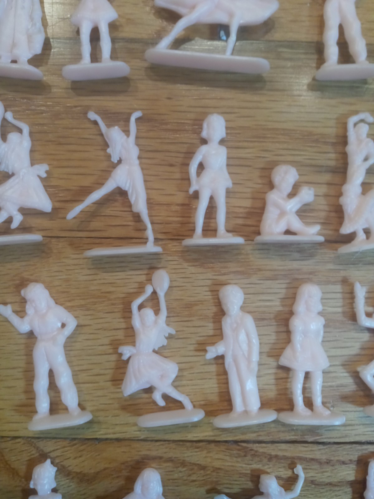 VINTAGE MIXED LOT PINK PLASTIC 1960S CAKE TOPPER DANCERS COWBOYS CLOWNS CHARMS