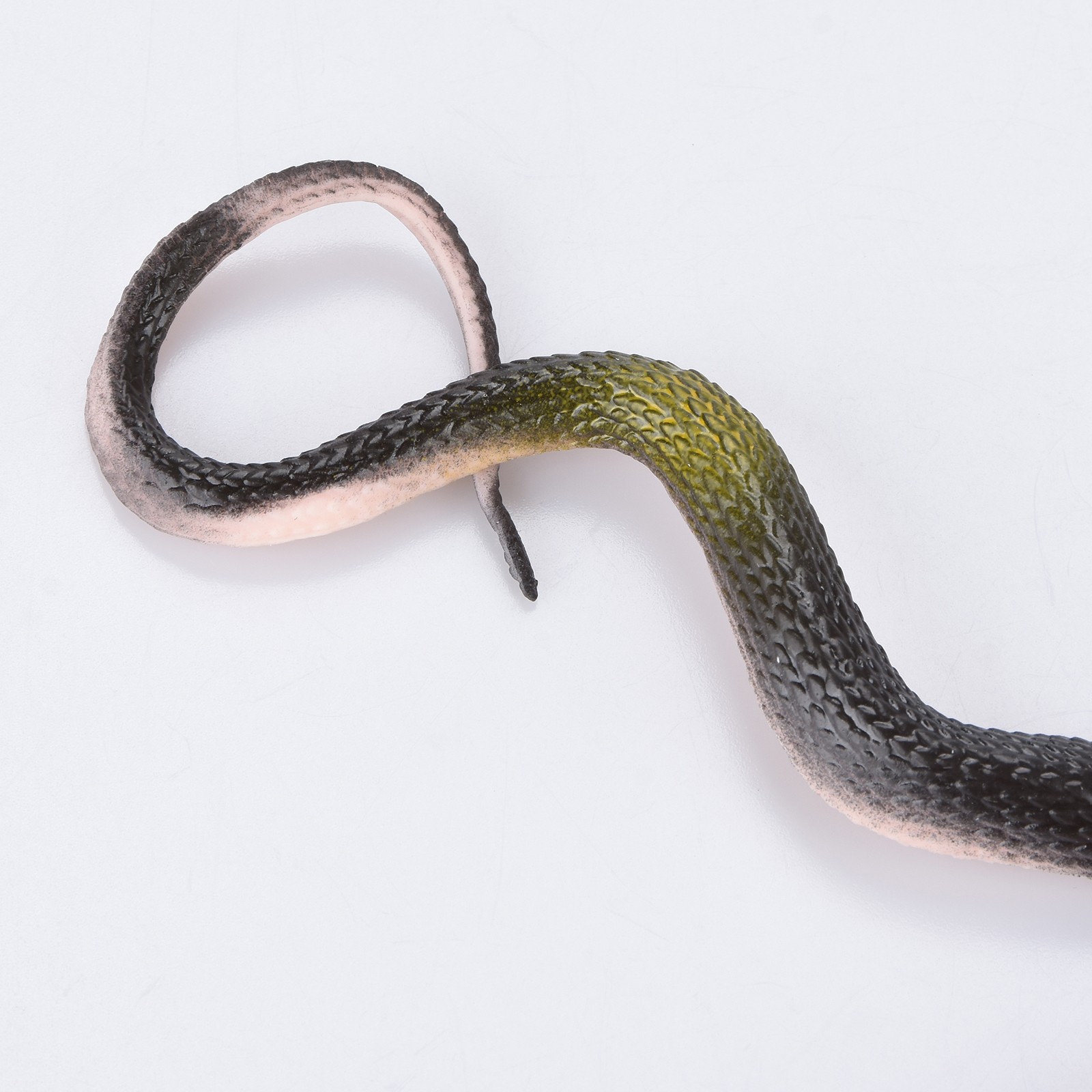 16″ Real Rubber Toy Fake Snake Safari Garden Prop Joke Prank Halloween Gift