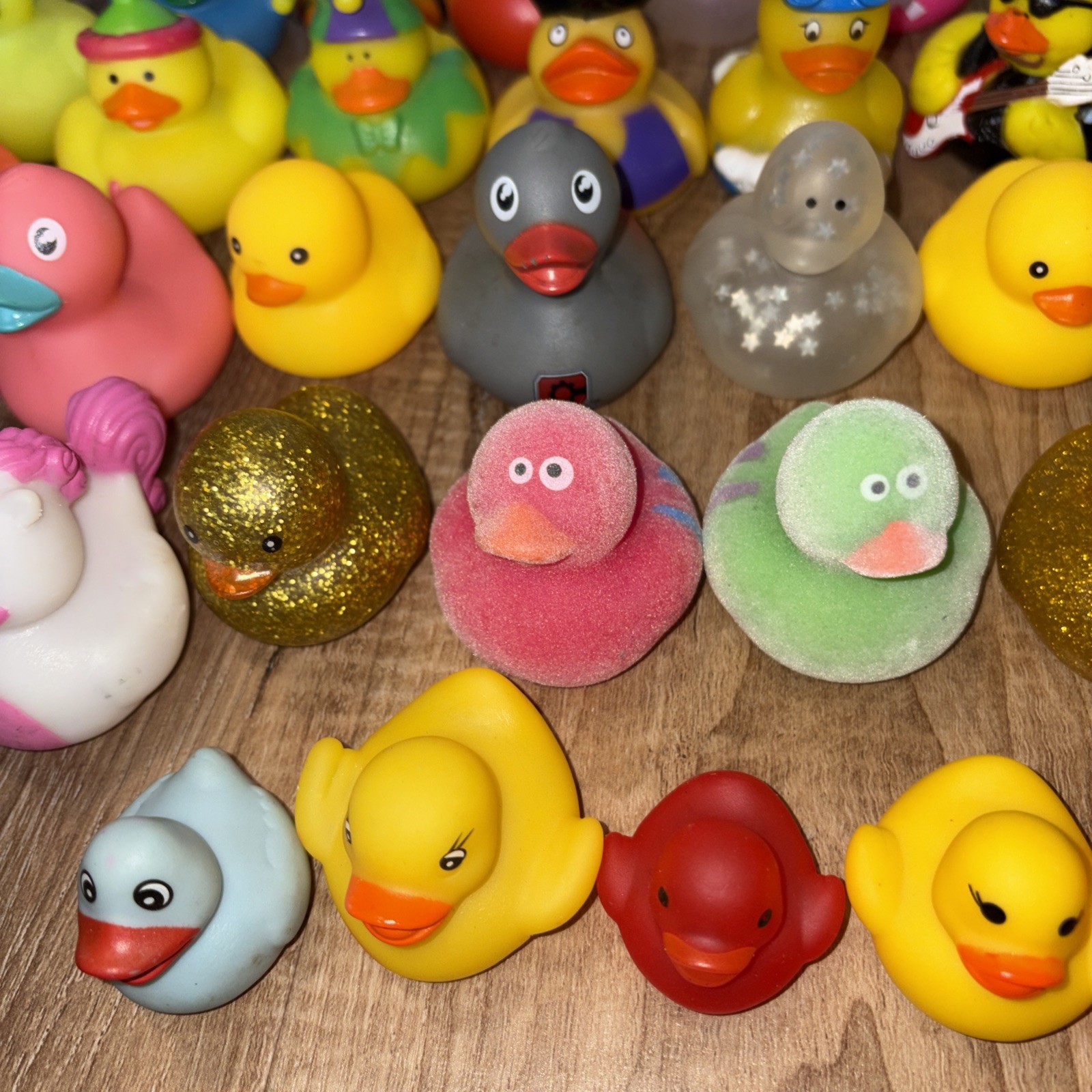 Rubber Ducks Duckies Huge Lot Of 200 Jeep Play Ducked Party Favors