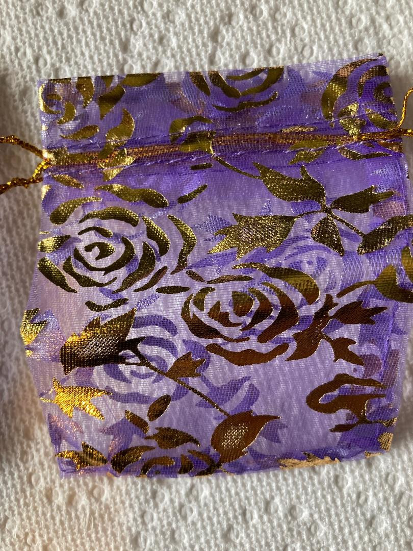 25 Lavender GOLD HEARTS Design Organza Bags Favors/Gold StringTies USA SELLER