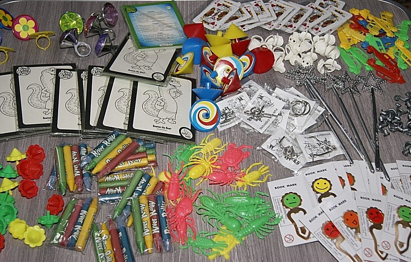 Loot Pinata Party Favours Bag Fillers 200 Fun Toys Boys Girls Unisex Free Post!