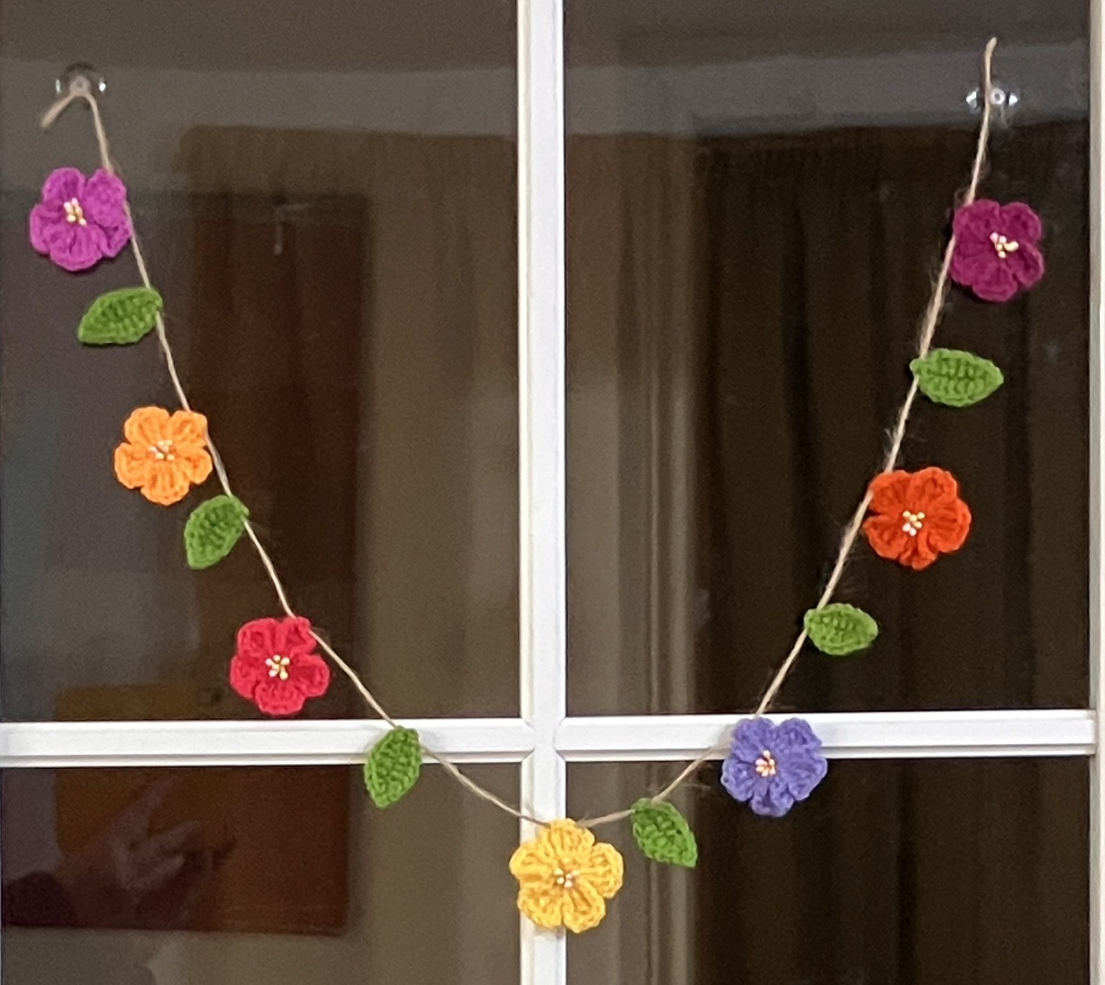 🌸🍃NEW hand Crochet Flower Bunting Leaf sequin Window 30” camper SUMMER Gift