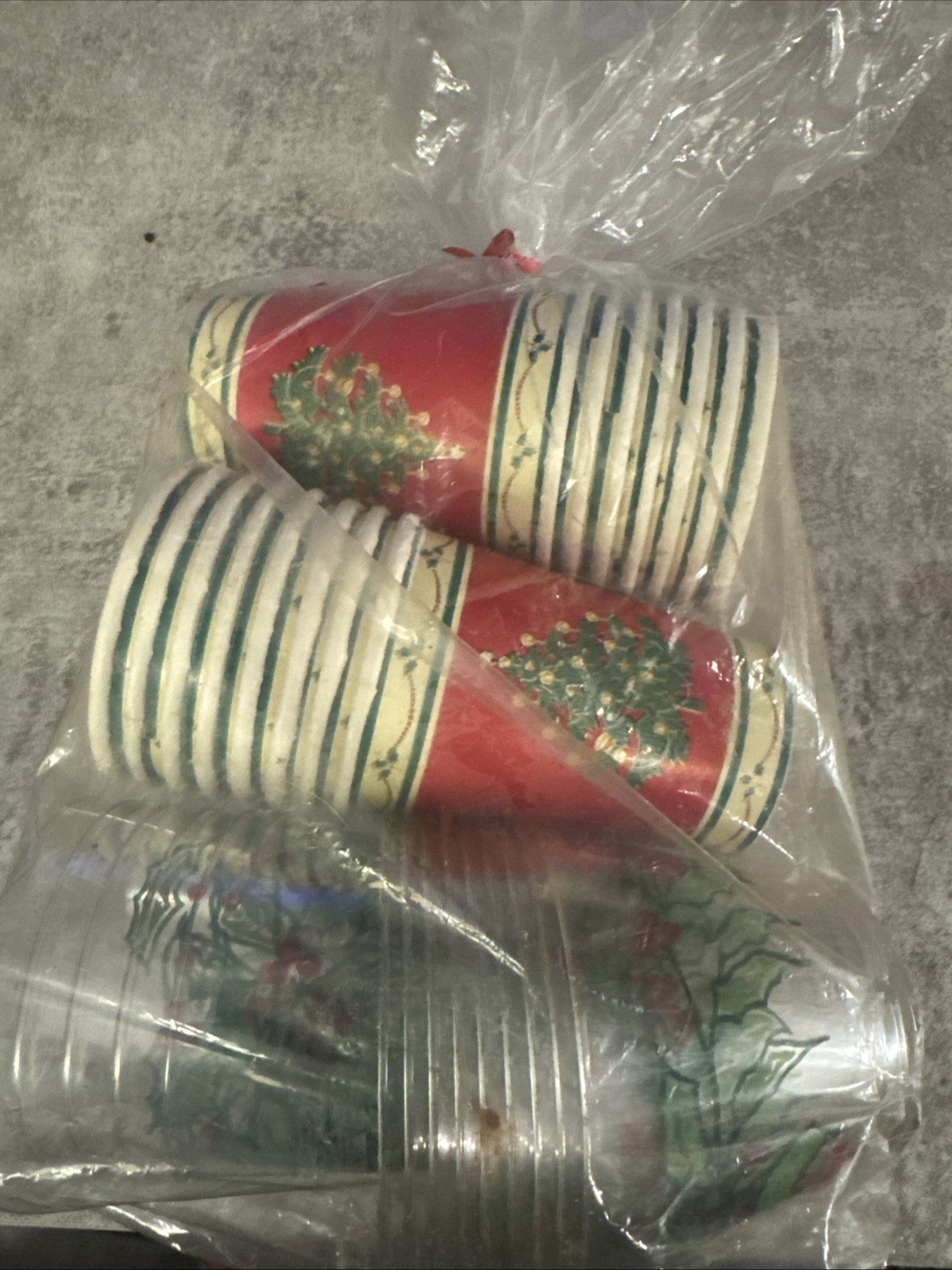 Vintage 1990s Publix Bakery Christmas Seasons Greetings Paper & Plastic Cups NEW
