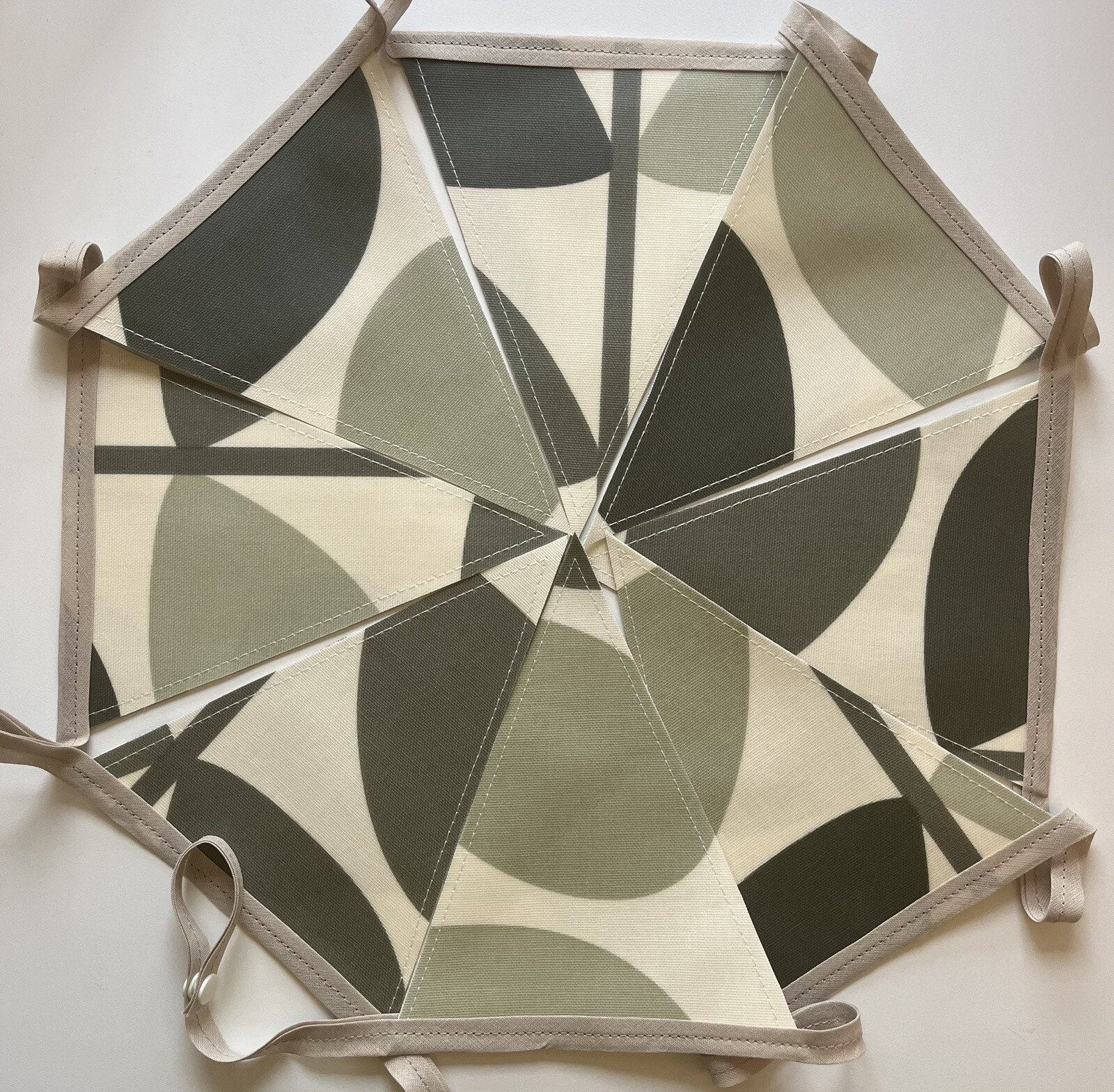 Handmade Oilcloth Bunting – Garden/Home Contemporary – 2 Meters Double Sided