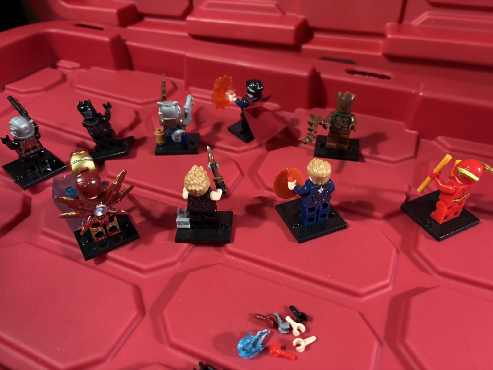 Marvel avengers Mini figures Lot of 10 BIRTHDAY CAKE TOPPERS PARTY SUPPLIES