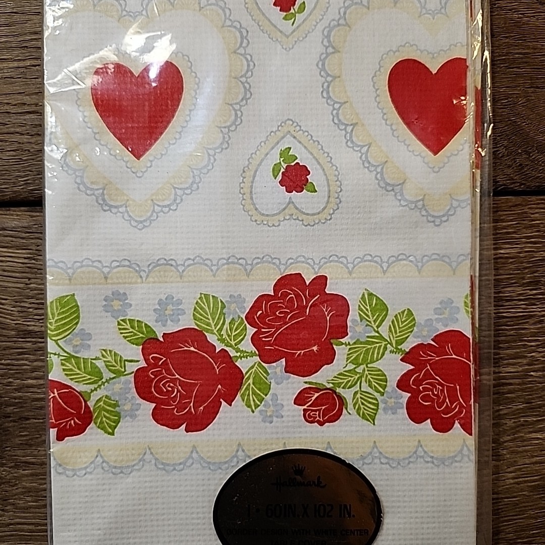Vtg Hallmark Valentine’s Day Hearts Flower Border Tablecloth Party 60 X 102