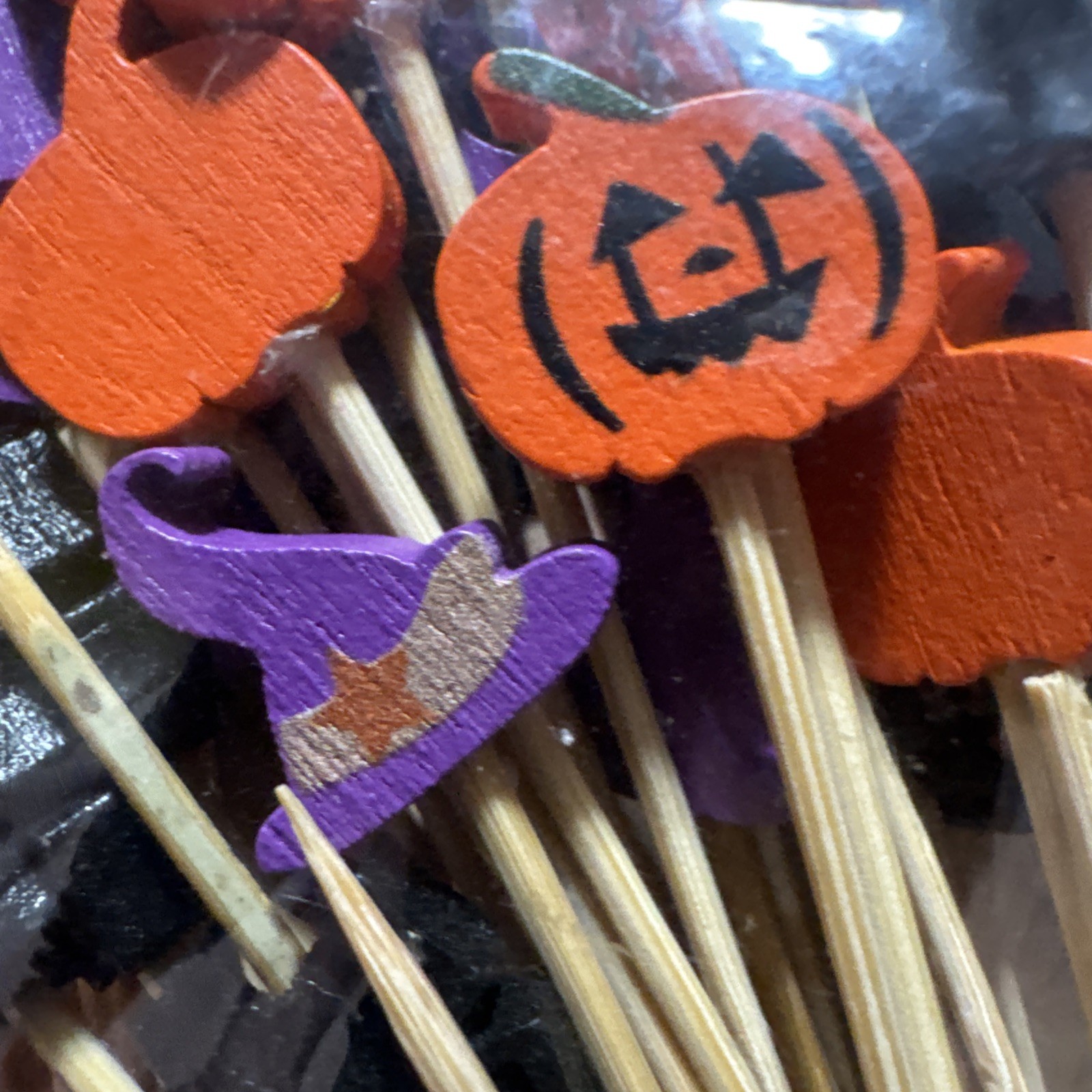 FOIMAS 160pcs Halloween Cupcake Toppers Cake Food Decoration Picks Party Decor N