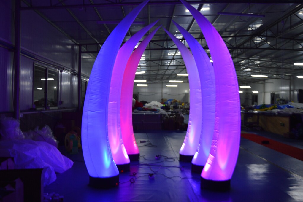 Inflatable LED Tusk Decoration Lighting Ivory Pillar for Advertising Stage Event