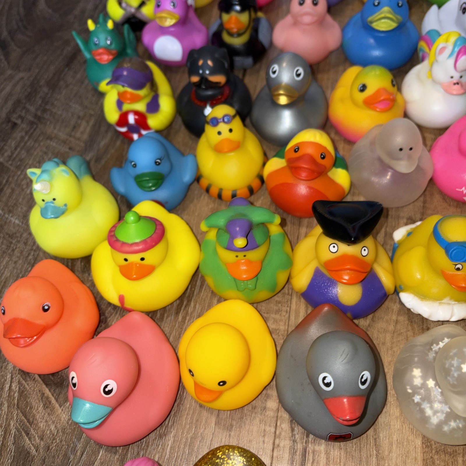Rubber Ducks Duckies Huge Lot Of 200 Jeep Play Ducked Party Favors