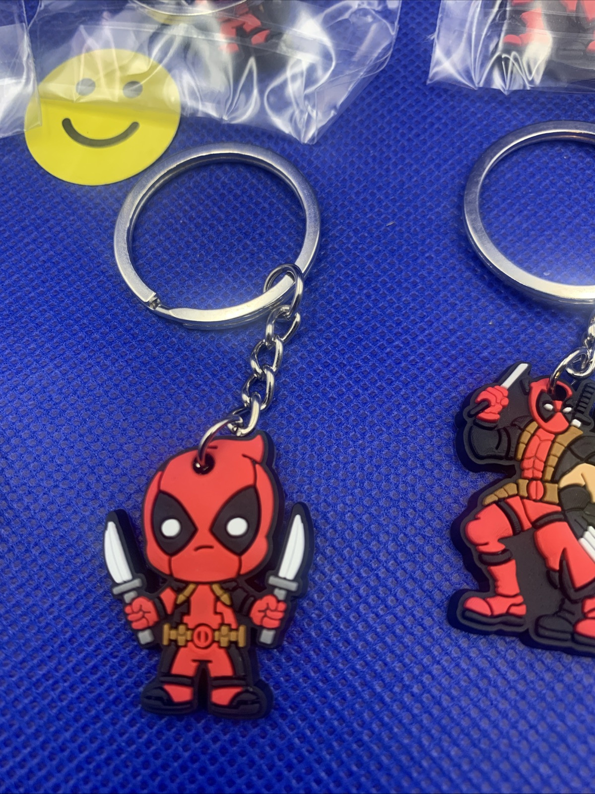 🔥12x Deadpool & Wolverine Party Keychains Kid Birthday Party Goods Superhero