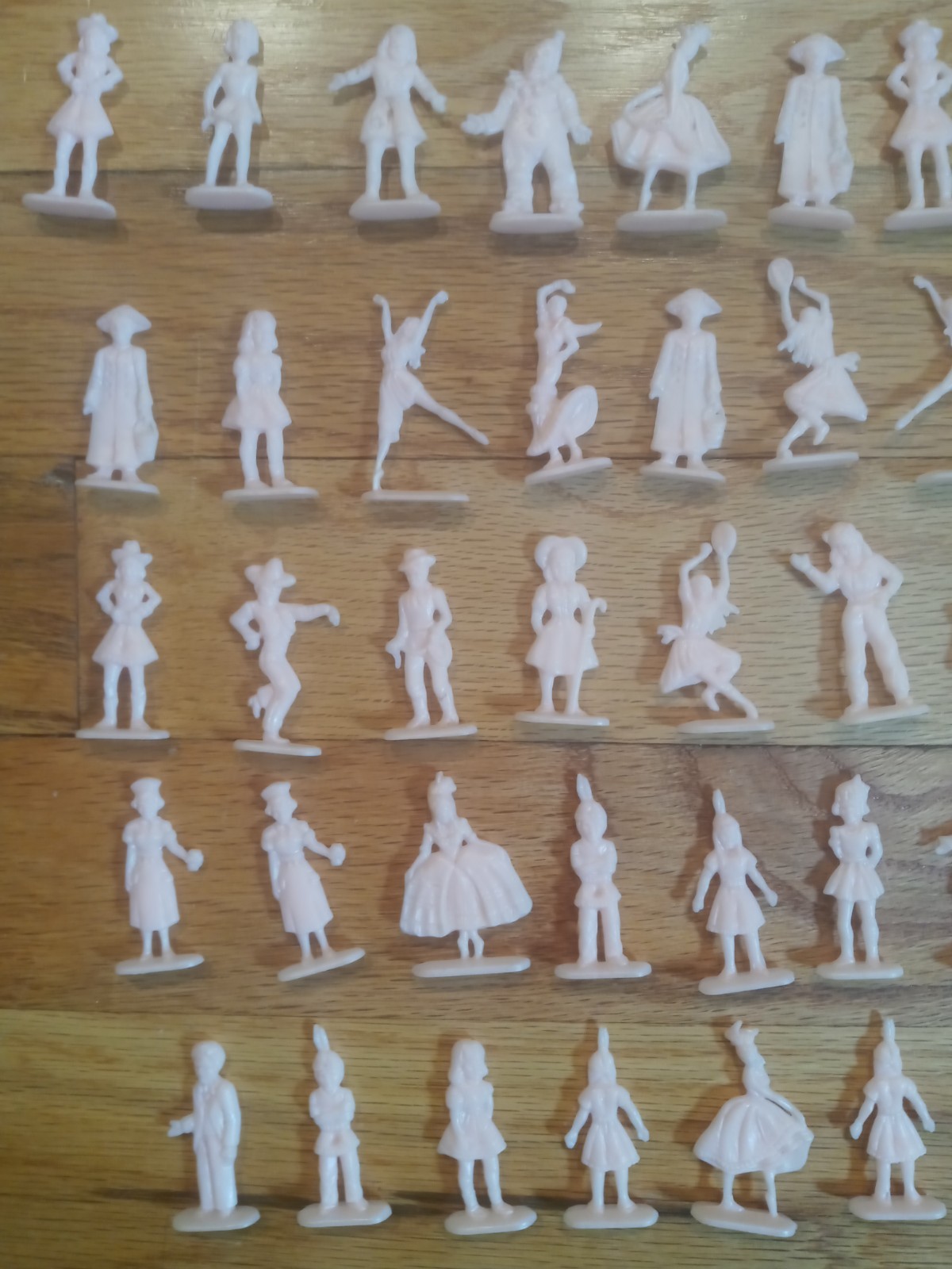 VINTAGE MIXED LOT PINK PLASTIC 1960S CAKE TOPPER DANCERS COWBOYS CLOWNS CHARMS