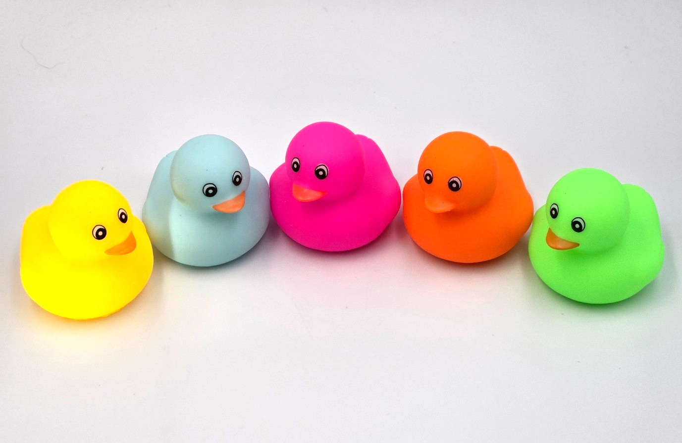 5 PCS-Plain Waterproof No Hole Rubber Ducks, Jeep, Cruising, Bath Toy,Multicolor