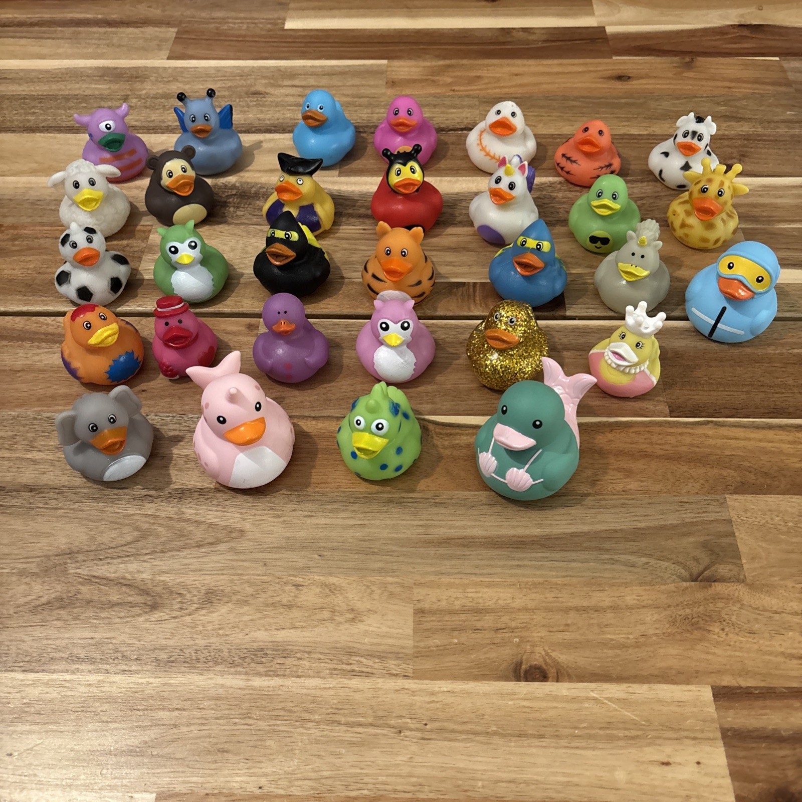 Rubber Ducks Duckies Lot Of 31 Jeep Play Ducked Party Favors Tub Toys