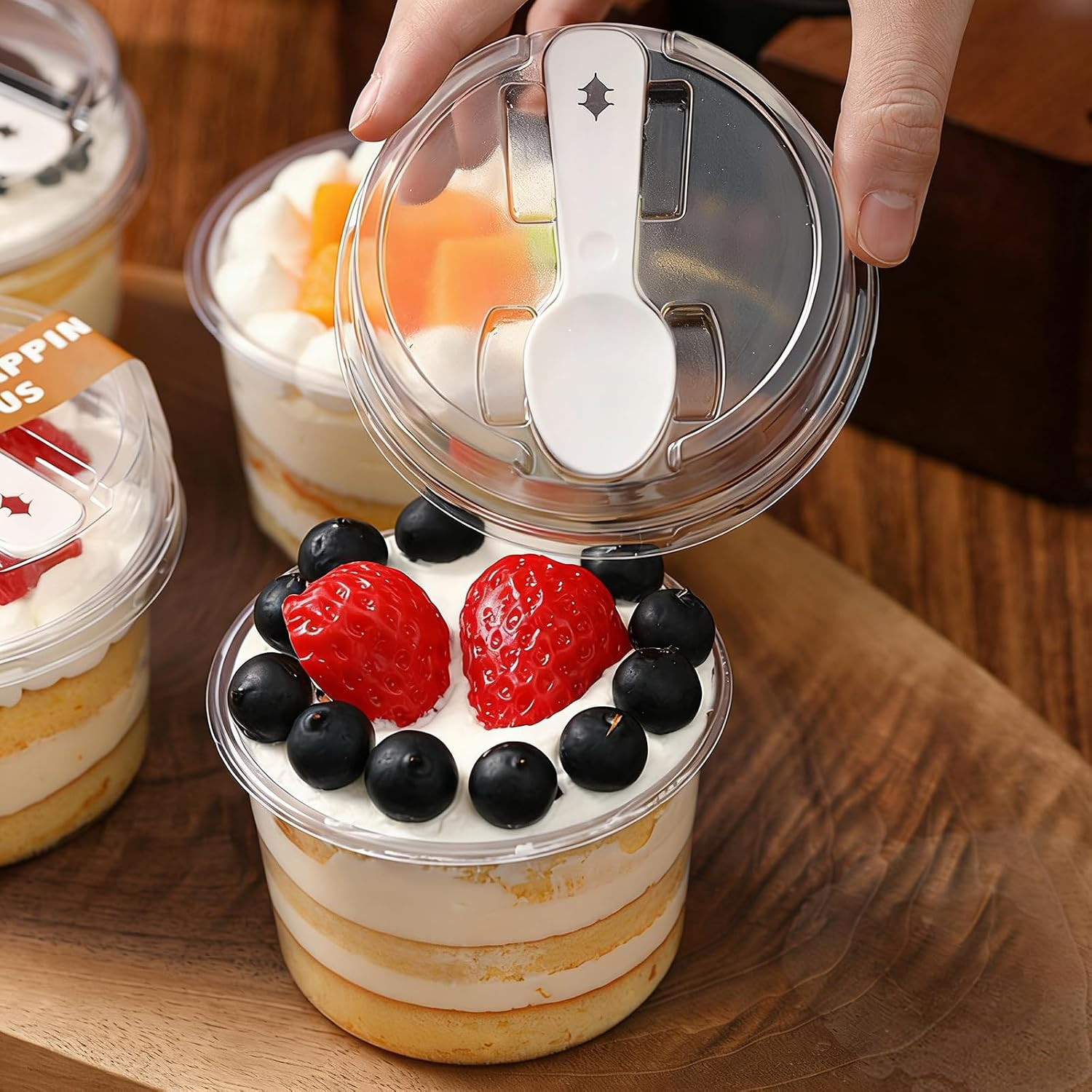 50 Pack Clear Plastic Dessert Cups with Lids and Spoons, 8.5 Oz, for Yogurt Parf