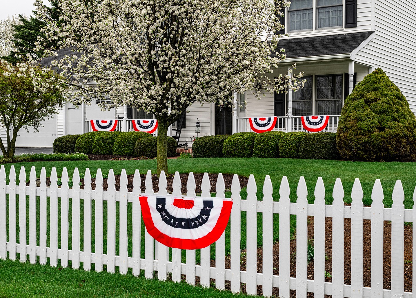 Briarwood Lane Patriotic Bunting 48″ x 24″