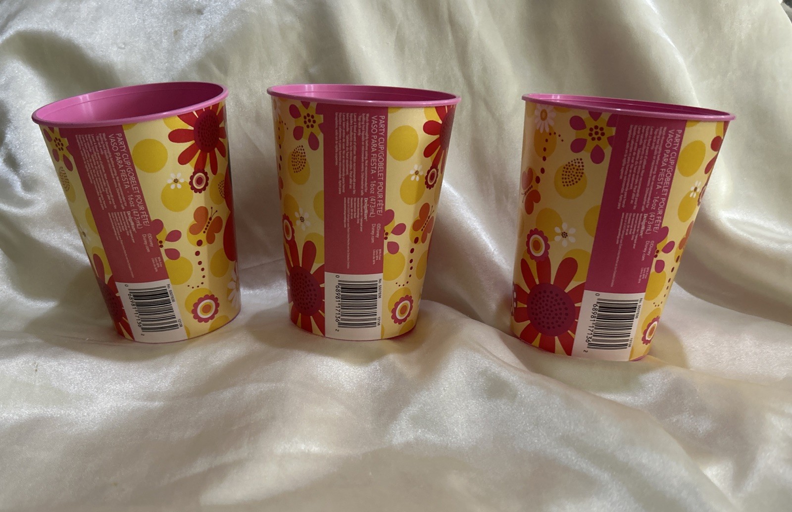 NEW MINNIE MOUSE PARTYCITY REUSABLE PLASTIC PINK DRINKING BPA FREE 16 OZ CUPS